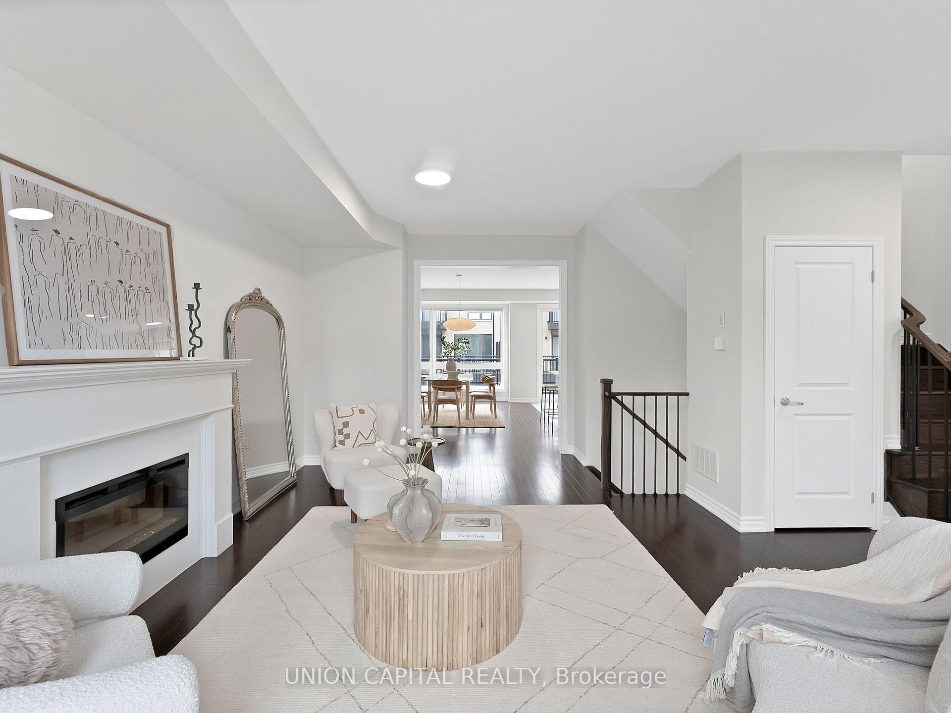Photo 5 of 45 Lord Melborne Street, Markham, Victoria Square — HOMEH