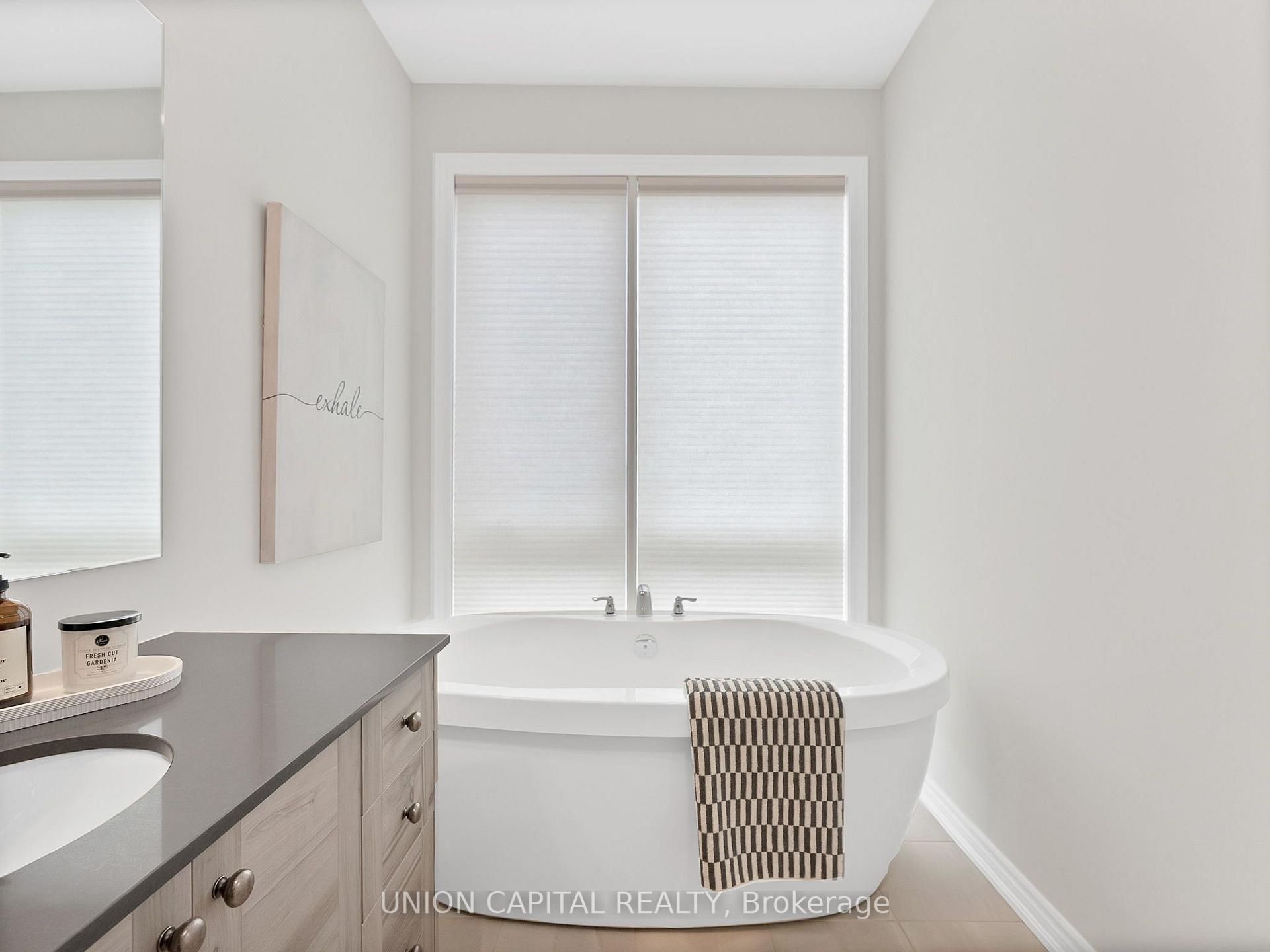 Photo 17 of 45 Lord Melborne Street, Markham, Victoria Square — HOMEH