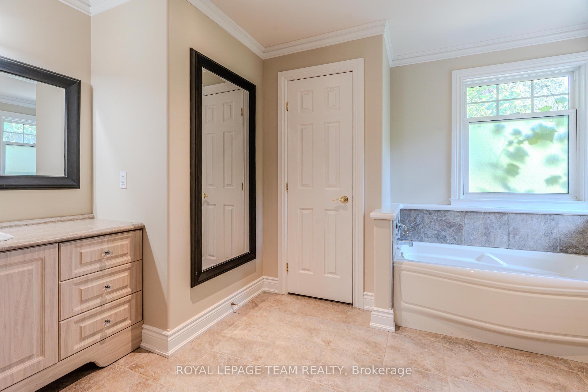 Photo 10 of 1120 Lena Avenue, Ottawa, Manotick Long Island & Nicholls Island — HOMEH