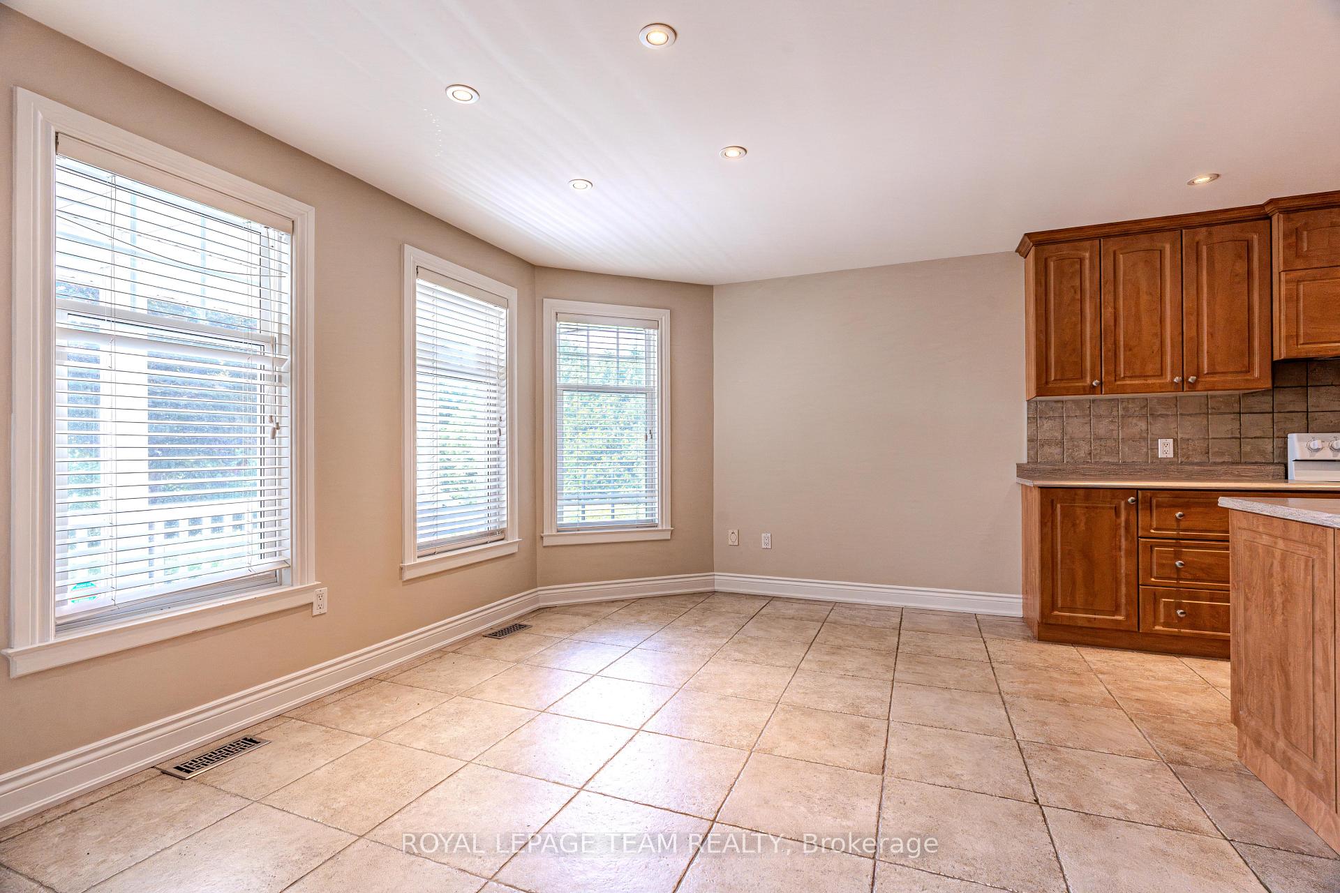 Photo 17 of 1120 Lena Avenue, Ottawa, Manotick Long Island & Nicholls Island — HOMEH