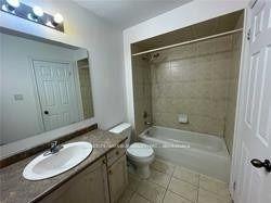 Photo 9 of 63 Crestbank Court, Vaughan, Rural Vaughan — HOMEH