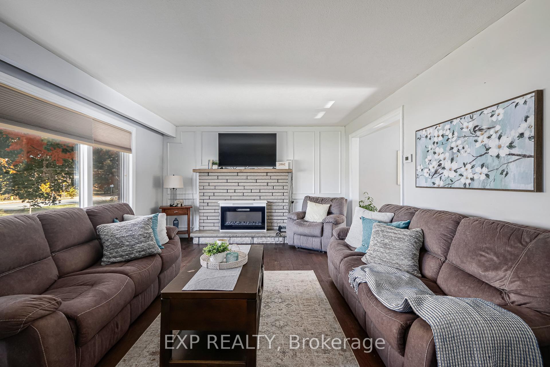 Photo 7 of 19 Locke Avenue, Clearview, Stayner — HOMEH