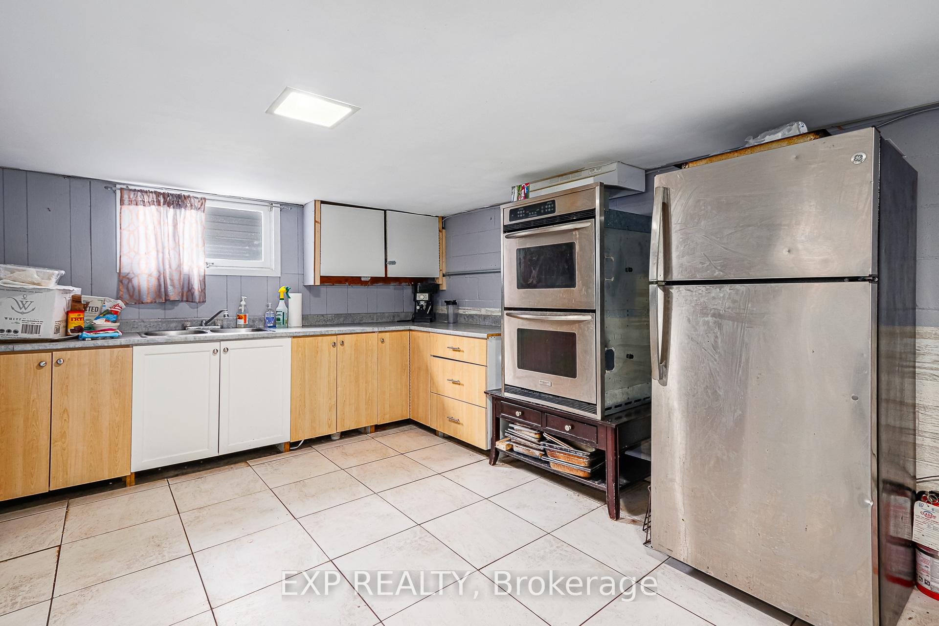 Photo 9 of 19 Locke Avenue, Clearview, Stayner — HOMEH