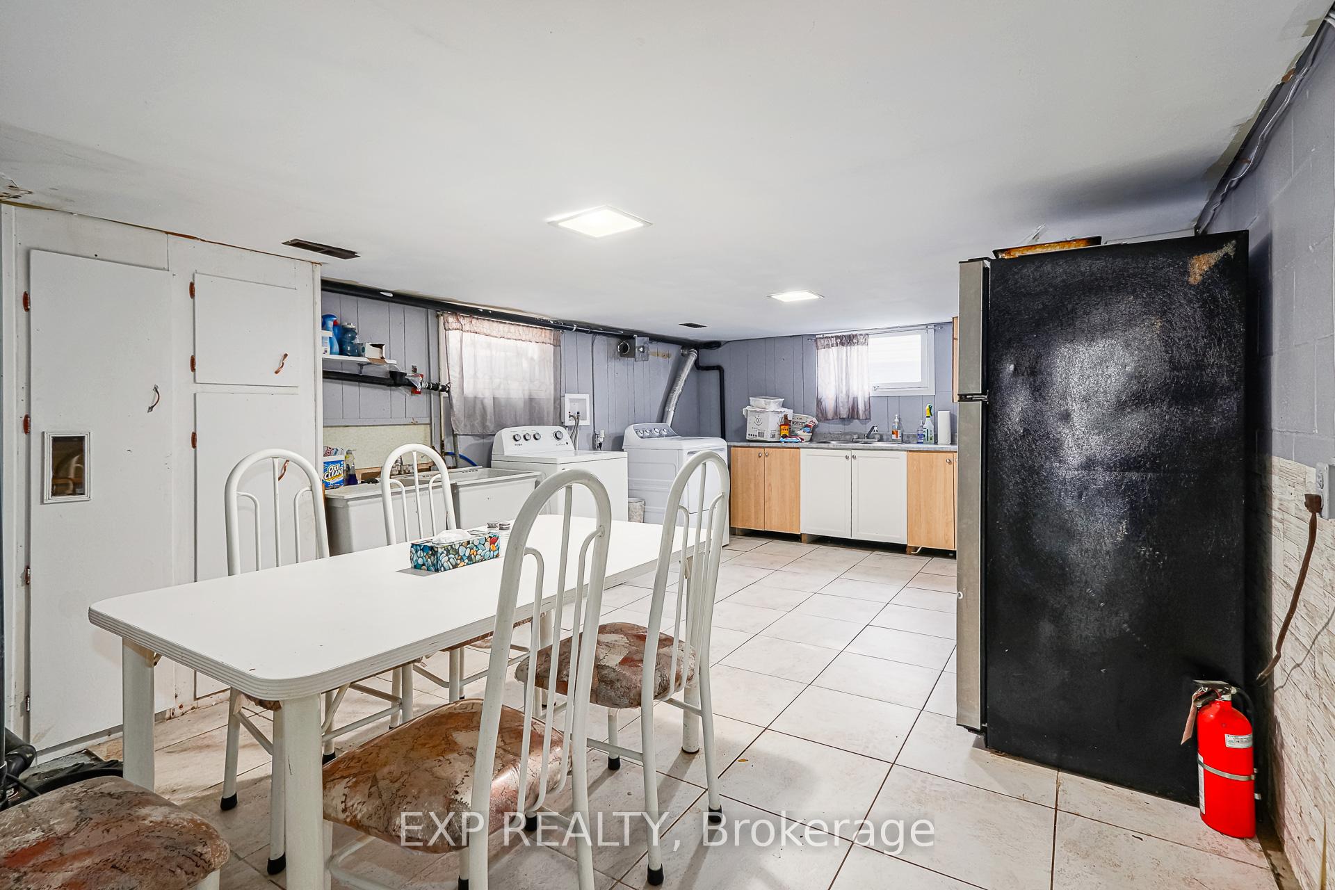 Photo 12 of 19 Locke Avenue, Clearview, Stayner — HOMEH