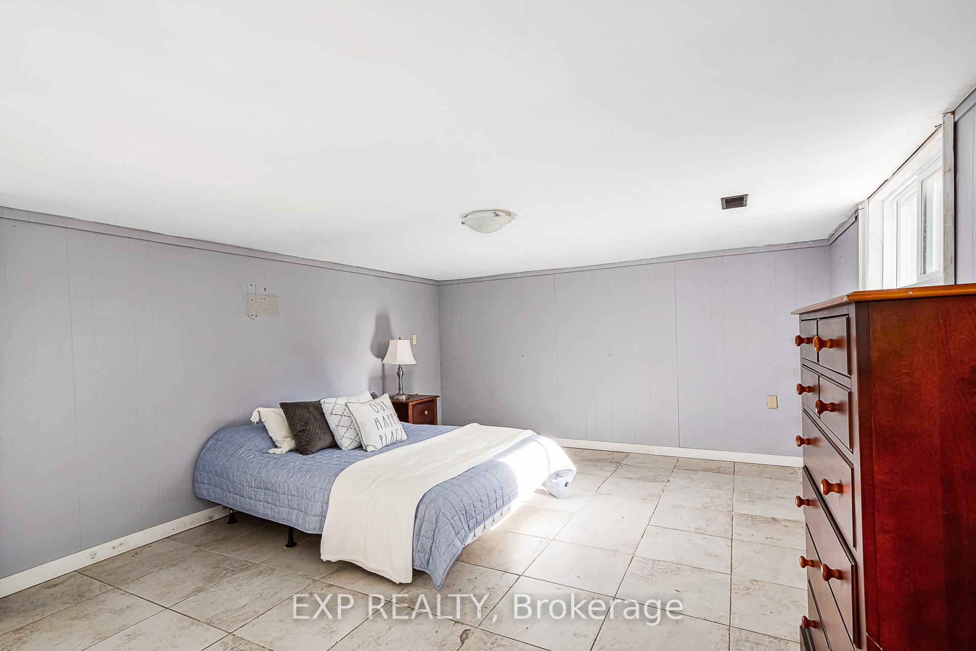 Photo 17 of 19 Locke Avenue, Clearview, Stayner — HOMEH