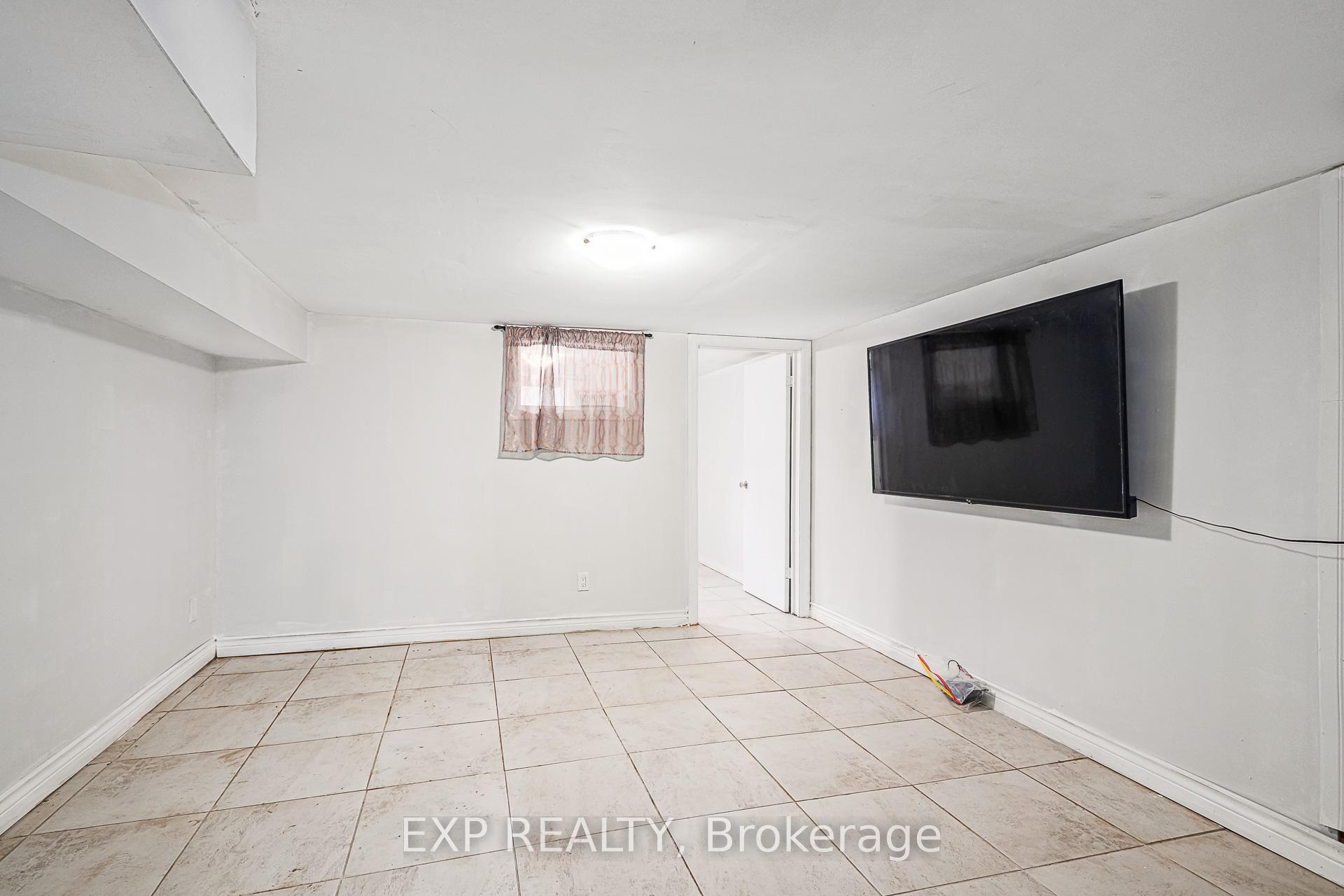Photo 19 of 19 Locke Avenue, Clearview, Stayner — HOMEH