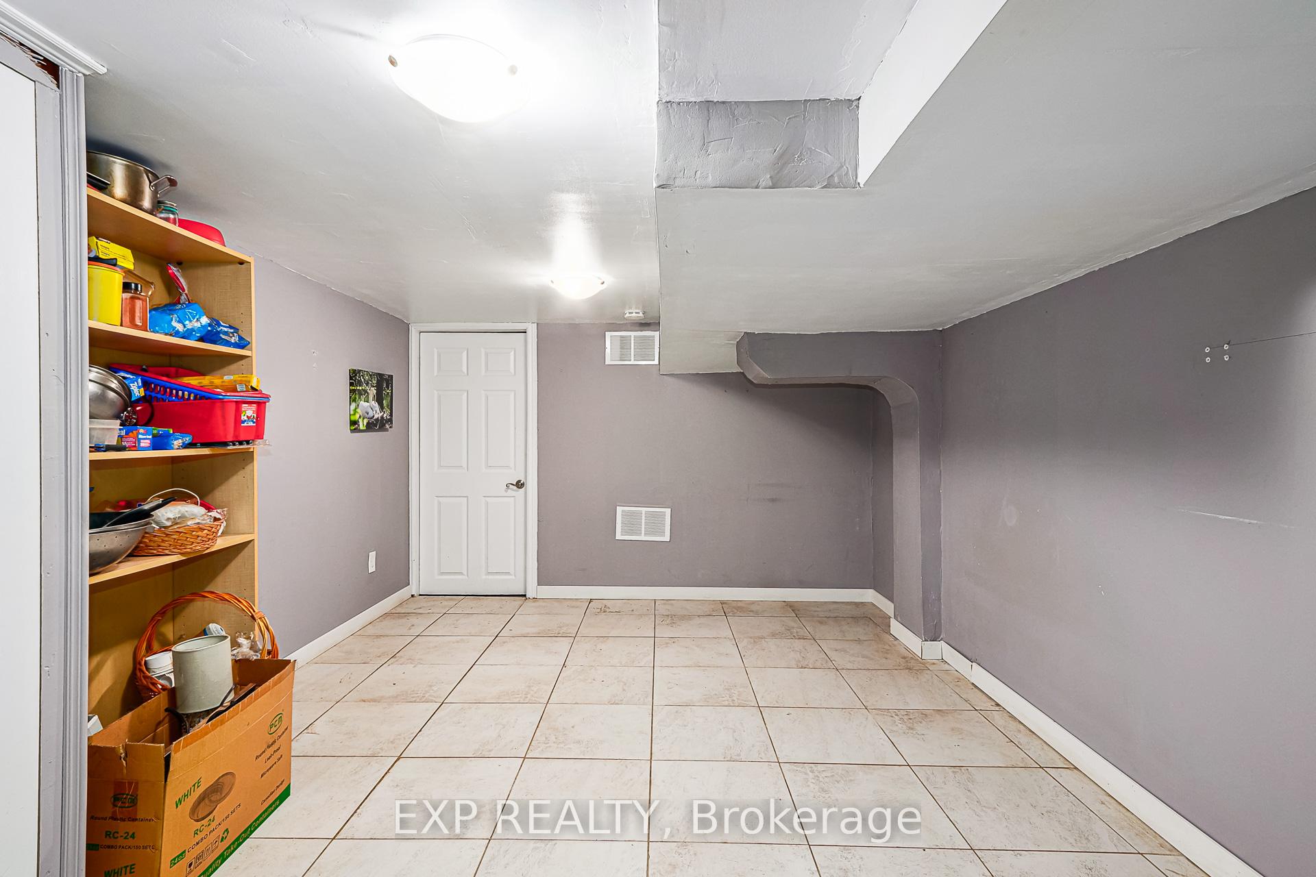 Photo 21 of 19 Locke Avenue, Clearview, Stayner — HOMEH
