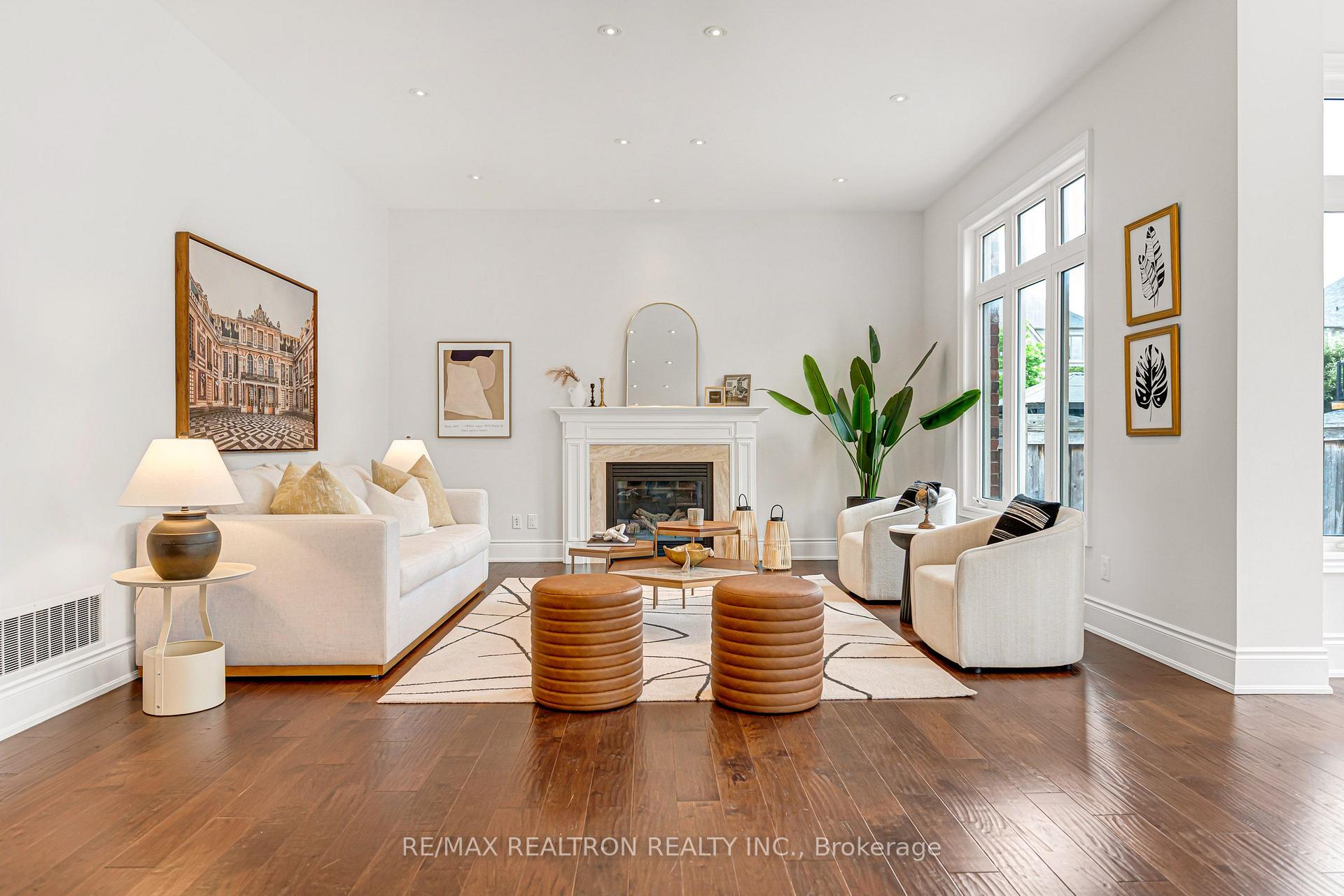 Photo 7 of 32 Royal West Road, Markham, Devil's Elbow — HOMEH