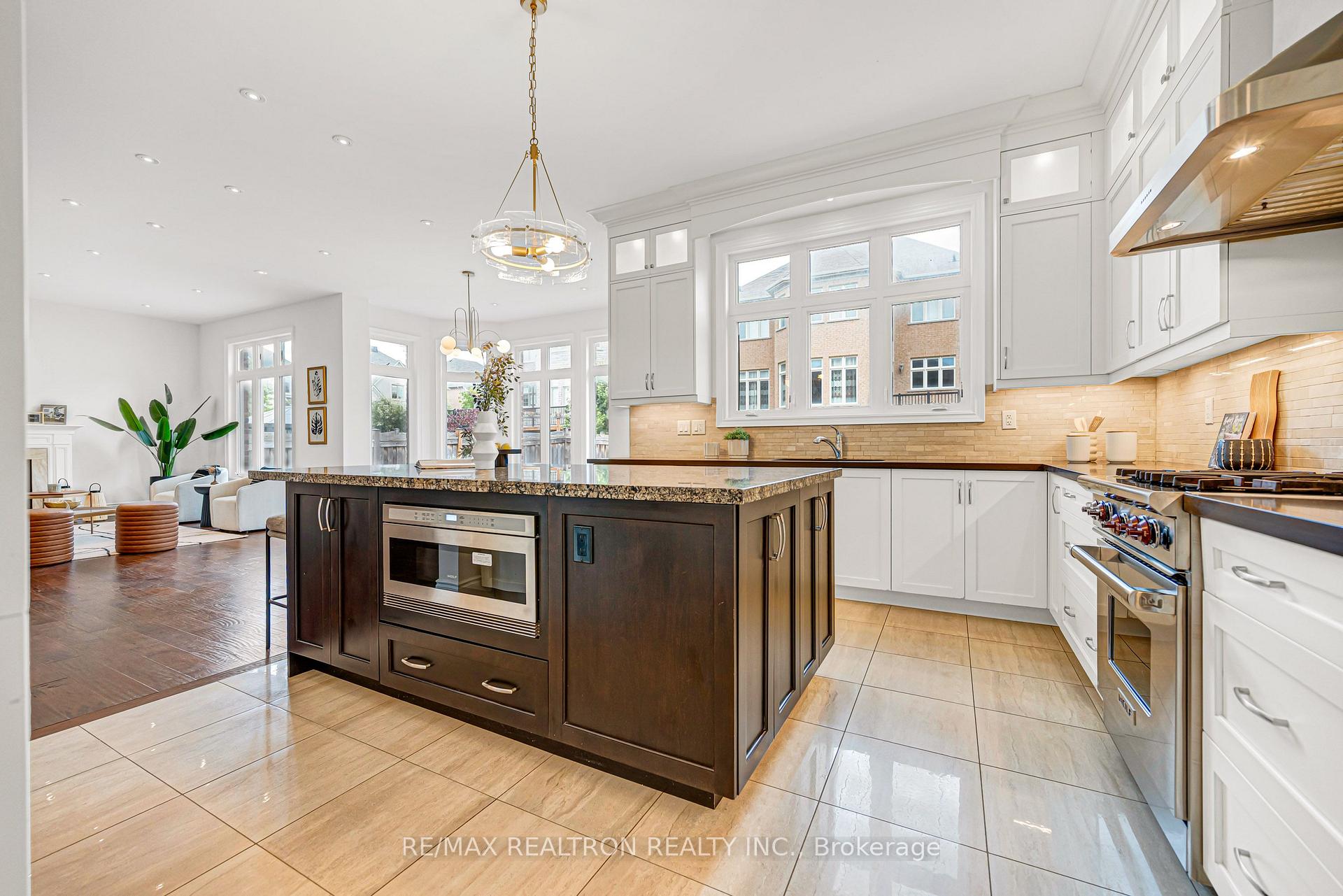 Photo 16 of 32 Royal West Road, Markham, Devil's Elbow — HOMEH