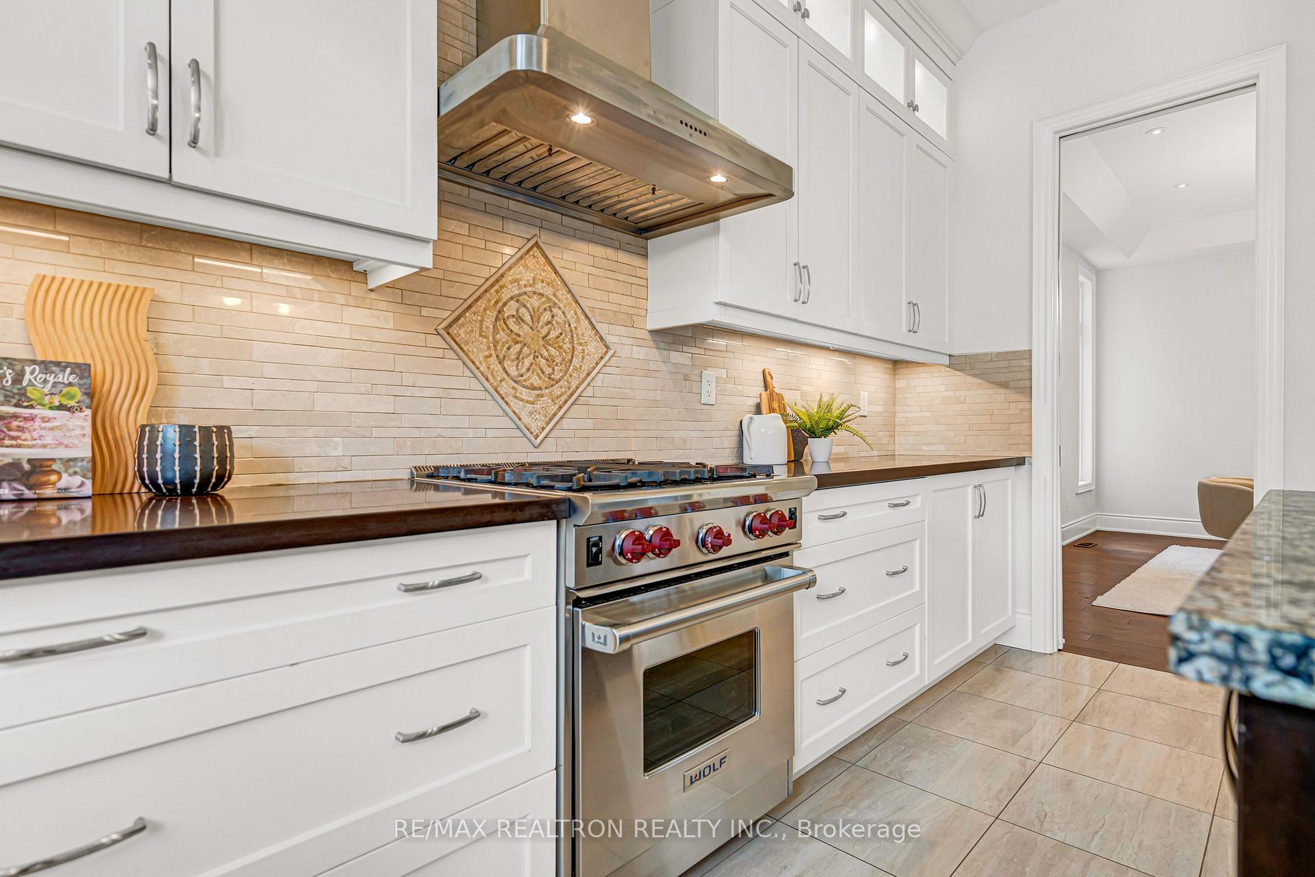 Photo 19 of 32 Royal West Road, Markham, Devil's Elbow — HOMEH