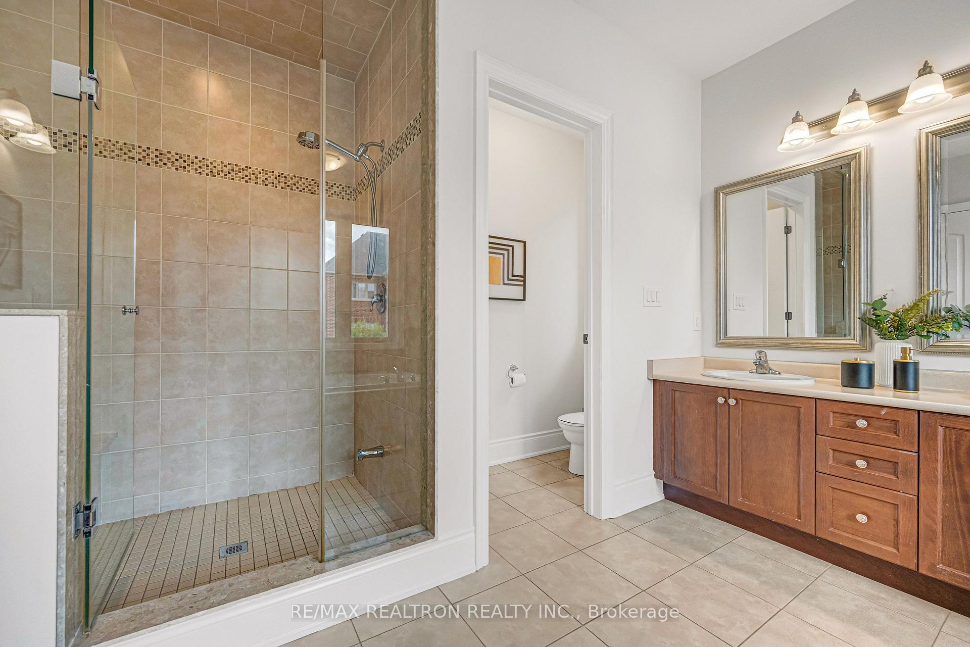 Photo 36 of 32 Royal West Road, Markham, Devil's Elbow — HOMEH