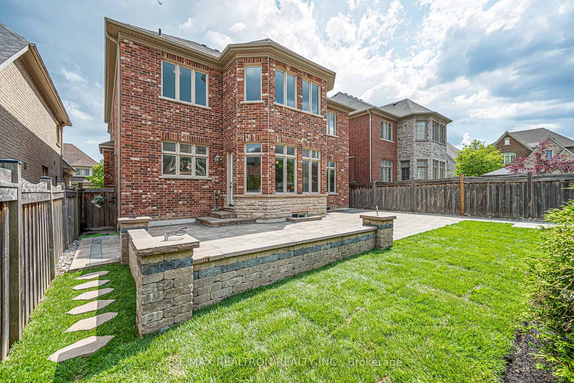 Photo 48 of 32 Royal West Road, Markham, Devil's Elbow — HOMEH