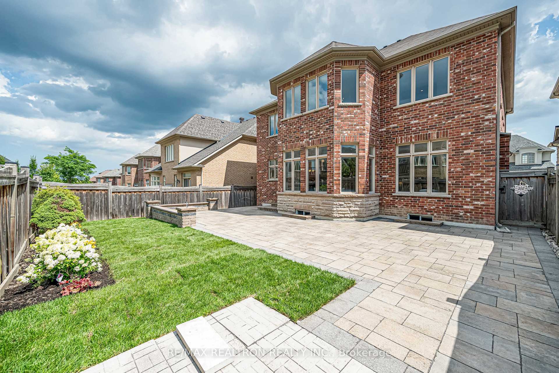 Photo 49 of 32 Royal West Road, Markham, Devil's Elbow — HOMEH