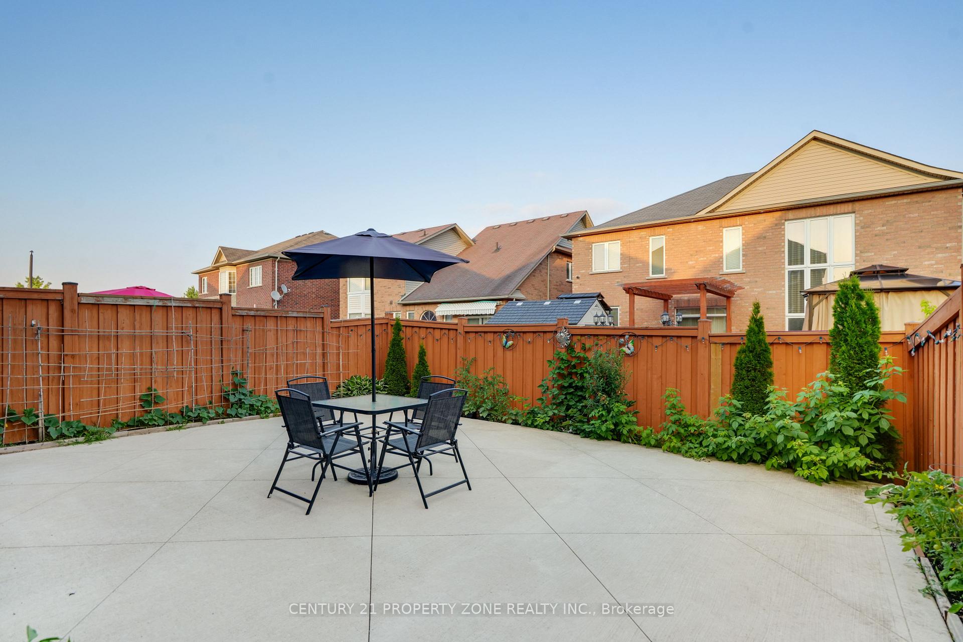 Photo 38 of 8 Amaranth Crescent, Brampton, Northwest Sandalwood Parkway — HOMEH