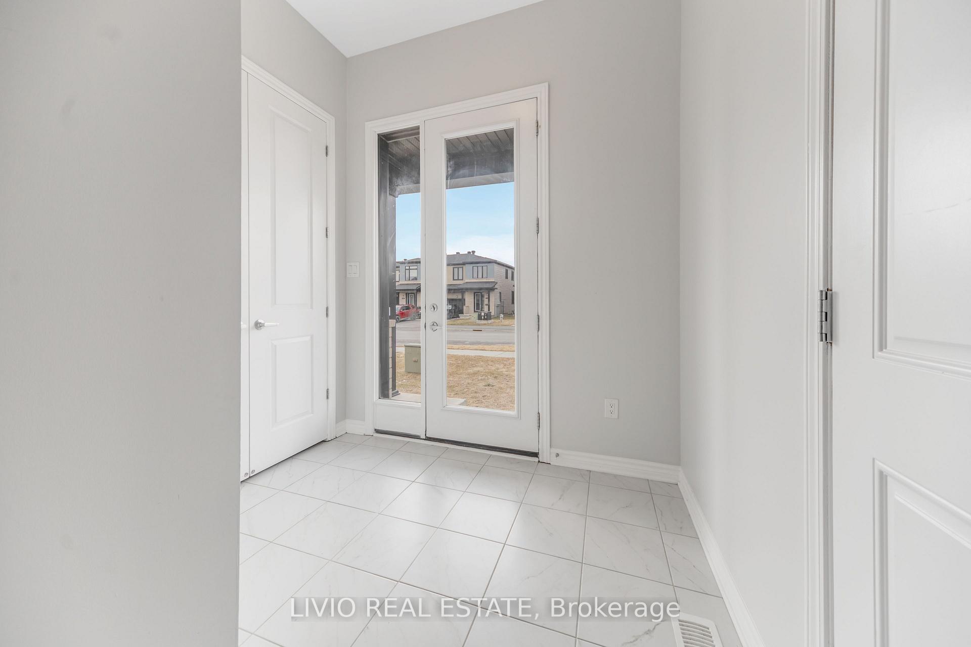Photo 3 of 56 Jargeau Road, Ottawa, Chapel Hill South - Orleans Village — HOMEH