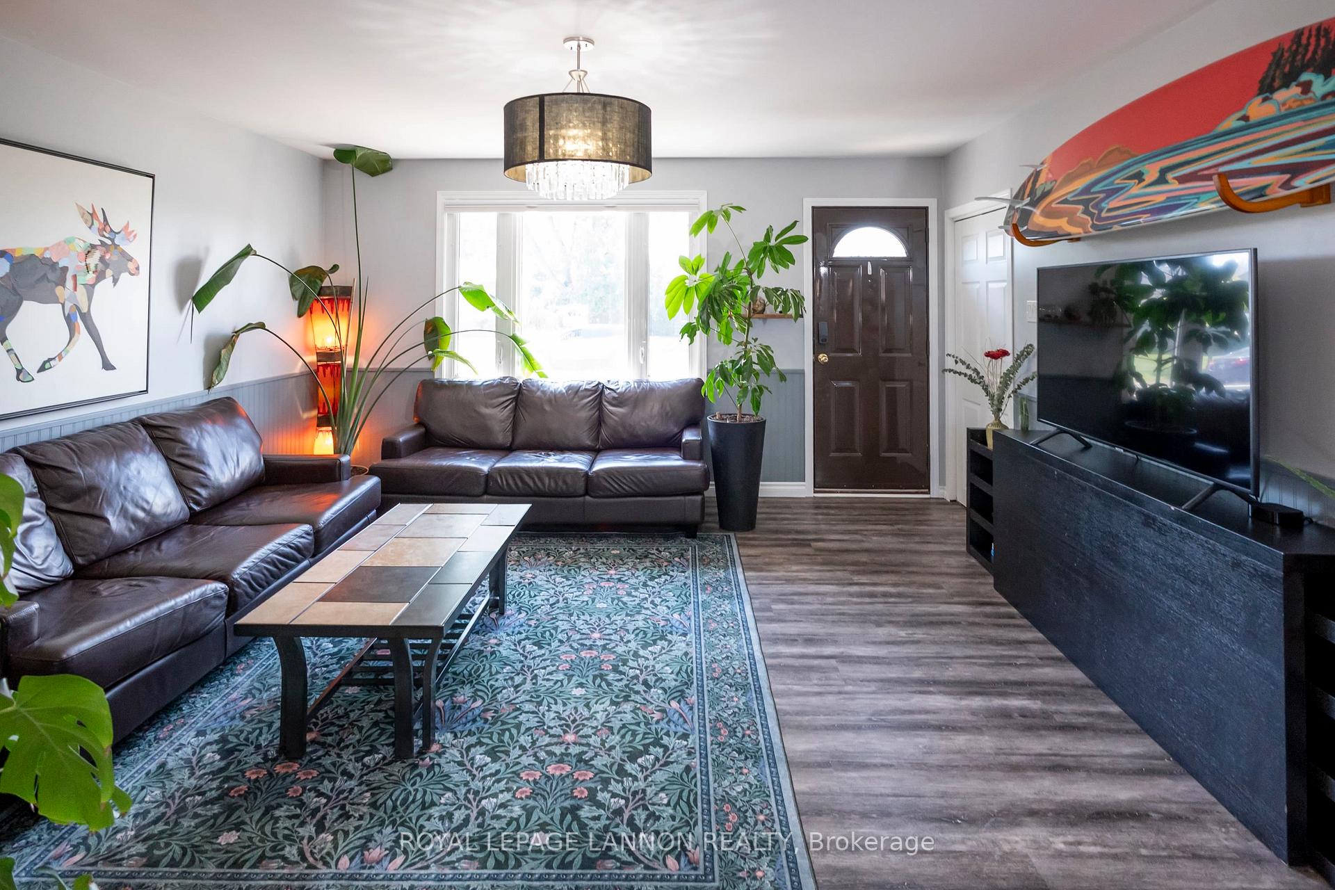 Photo 2 of 105 Spruce Court, Thunder Bay, Northwood Park — HOMEH