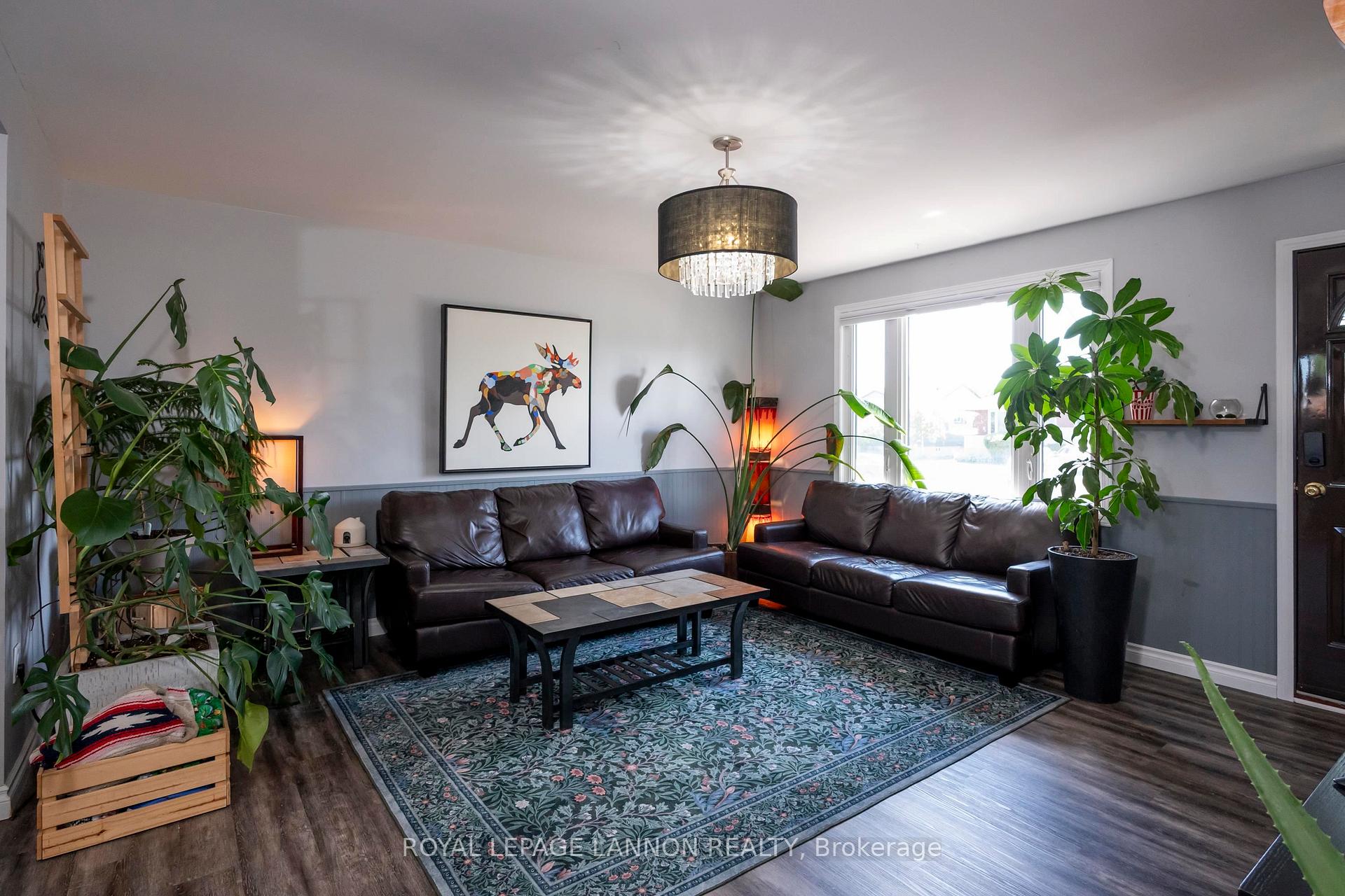 Photo 3 of 105 Spruce Court, Thunder Bay, Northwood Park — HOMEH