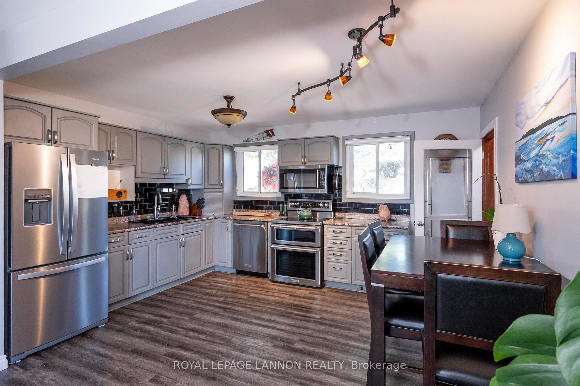 Photo 8 of 105 Spruce Court, Thunder Bay, Northwood Park — HOMEH