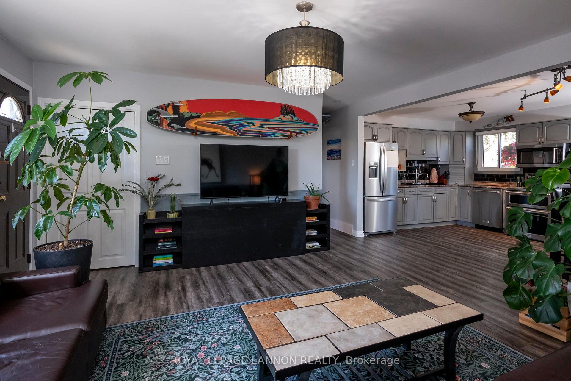 Photo 9 of 105 Spruce Court, Thunder Bay, Northwood Park — HOMEH