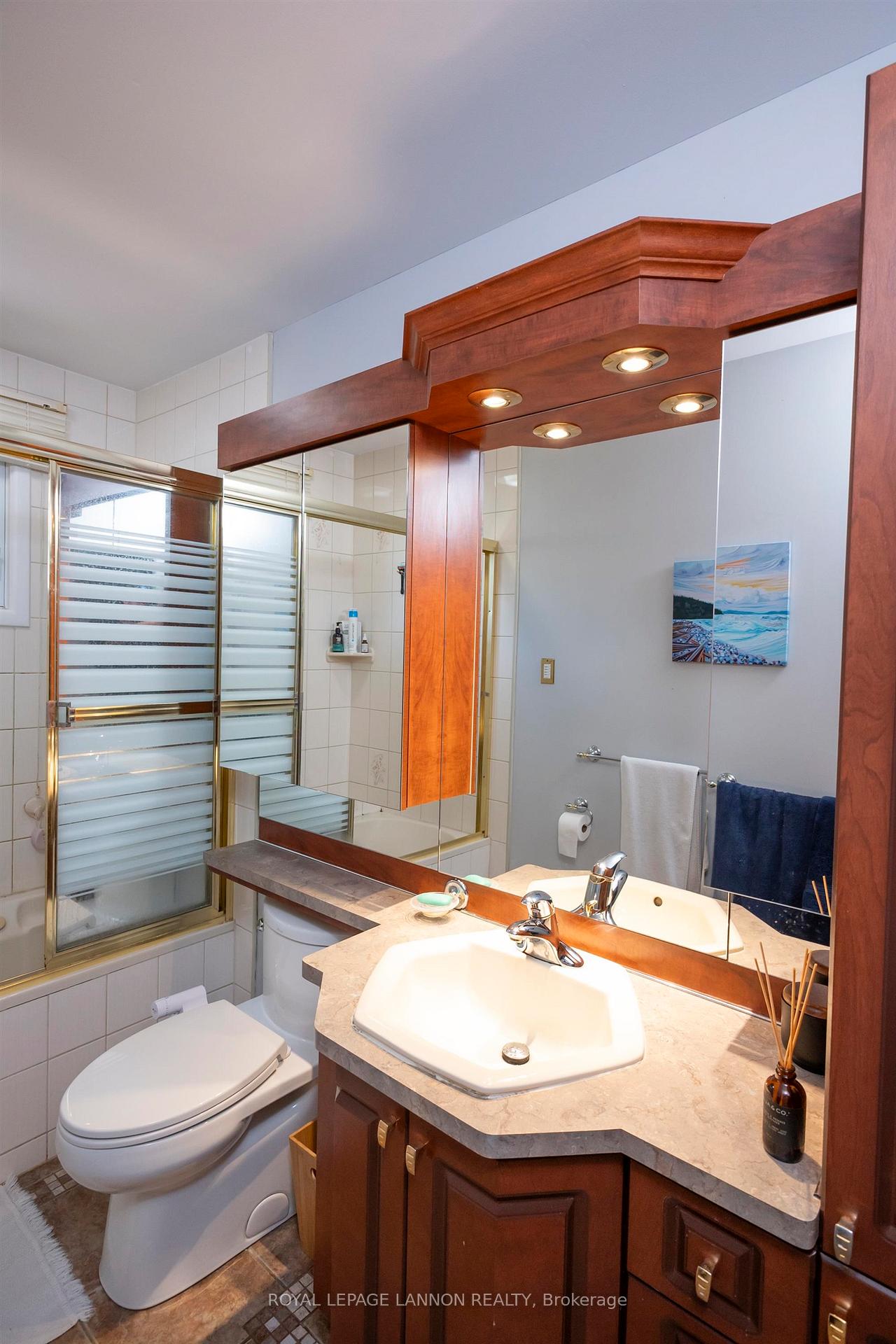Photo 22 of 105 Spruce Court, Thunder Bay, Northwood Park — HOMEH