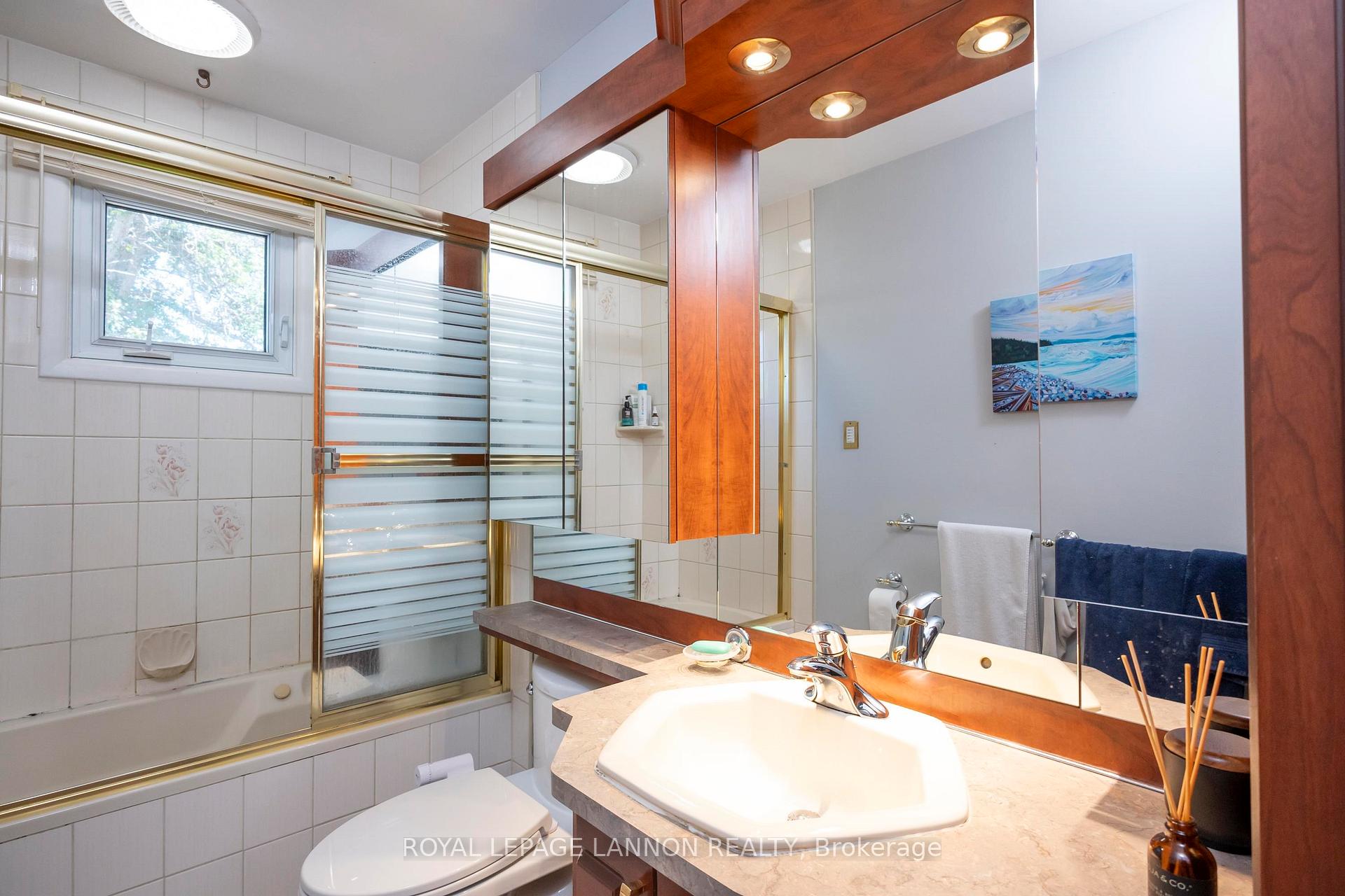 Photo 23 of 105 Spruce Court, Thunder Bay, Northwood Park — HOMEH