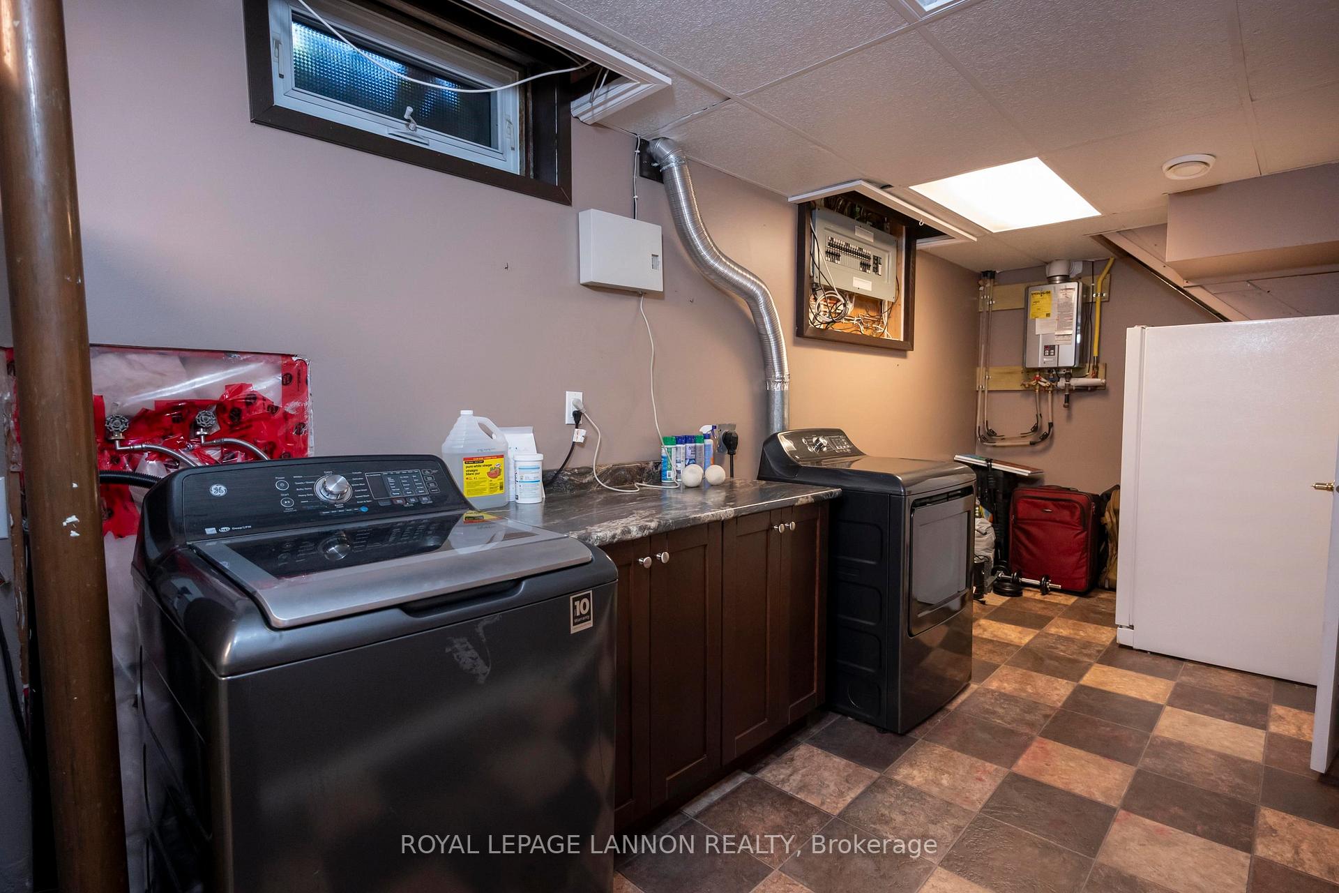 Photo 31 of 105 Spruce Court, Thunder Bay, Northwood Park — HOMEH