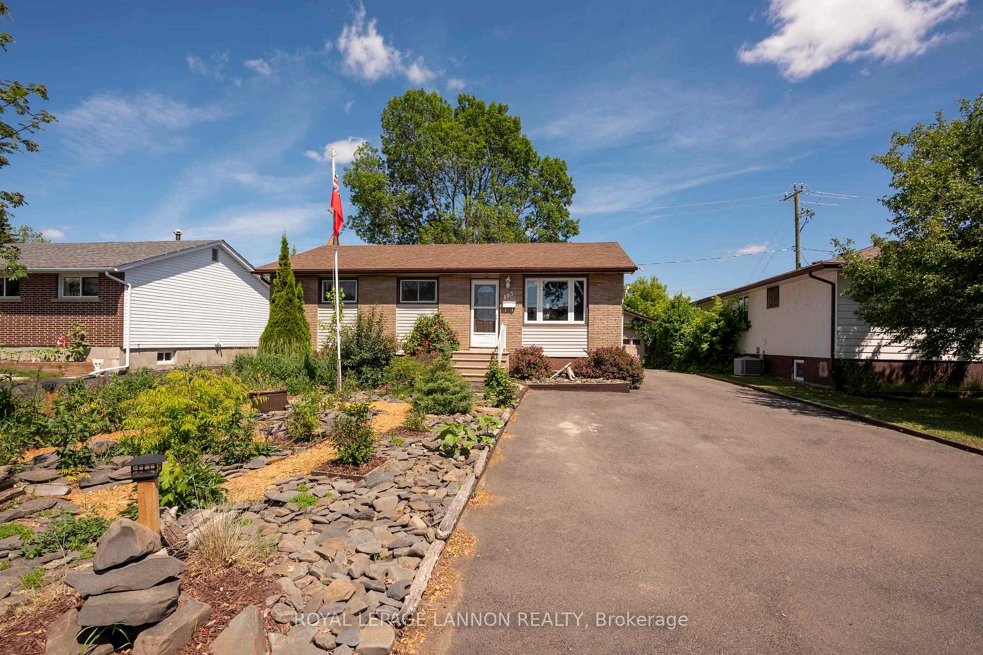 Photo 43 of 105 Spruce Court, Thunder Bay, Northwood Park — HOMEH