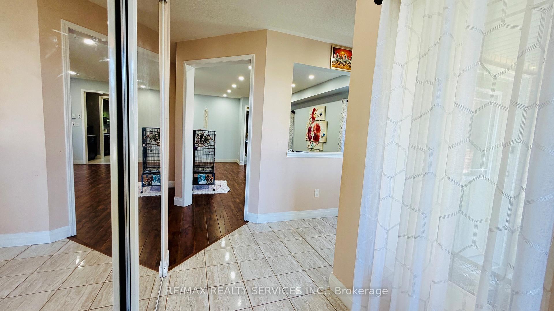 Photo 3 of 261 Thomas Avenue, Brantford, Echo Place — HOMEH