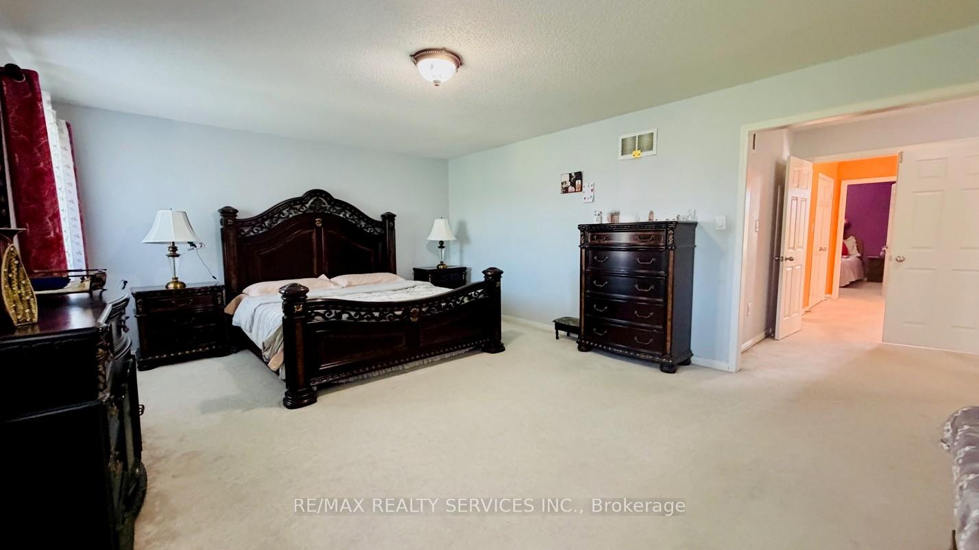 Photo 16 of 261 Thomas Avenue, Brantford, Echo Place — HOMEH