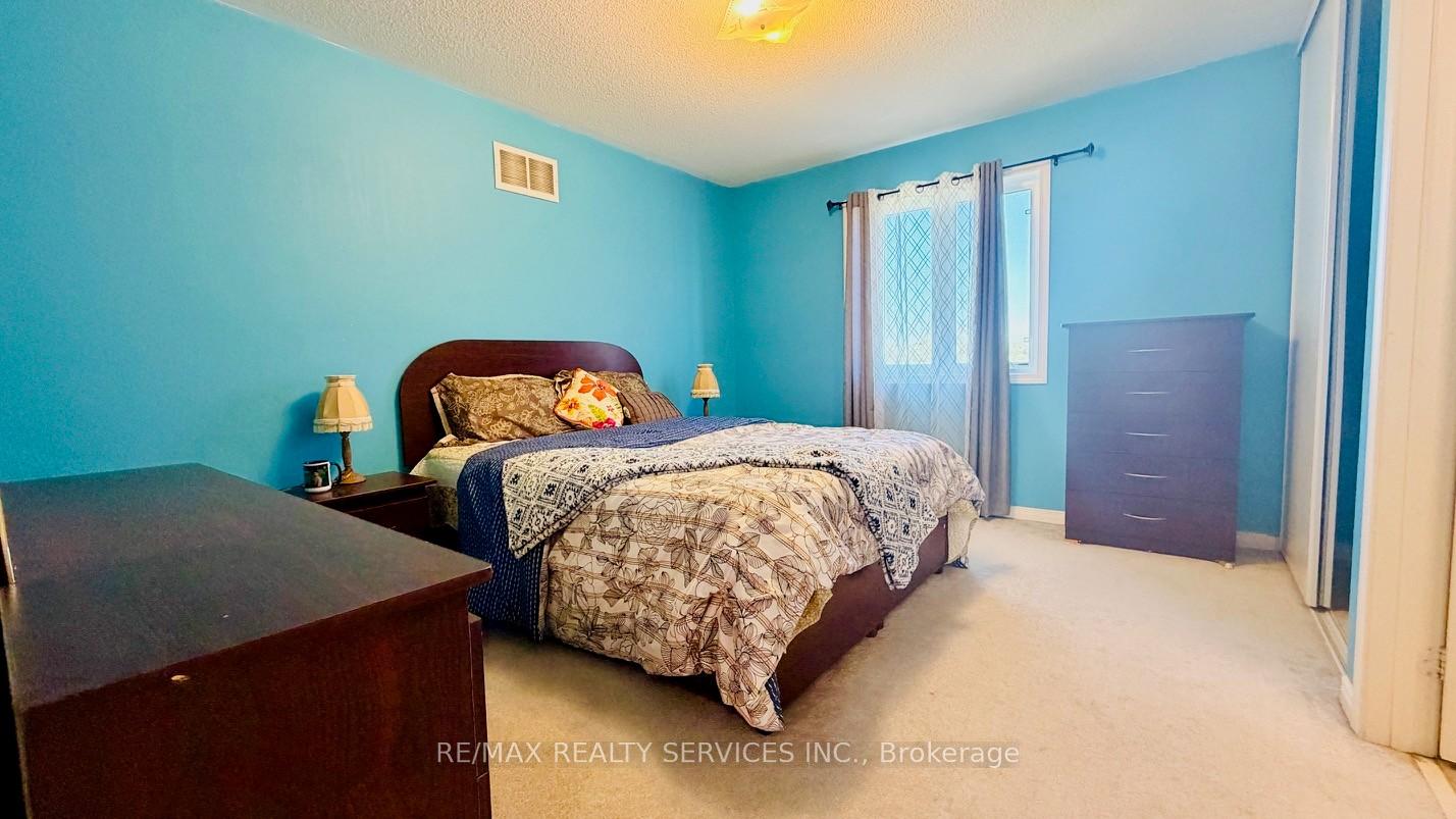 Photo 19 of 261 Thomas Avenue, Brantford, Echo Place — HOMEH