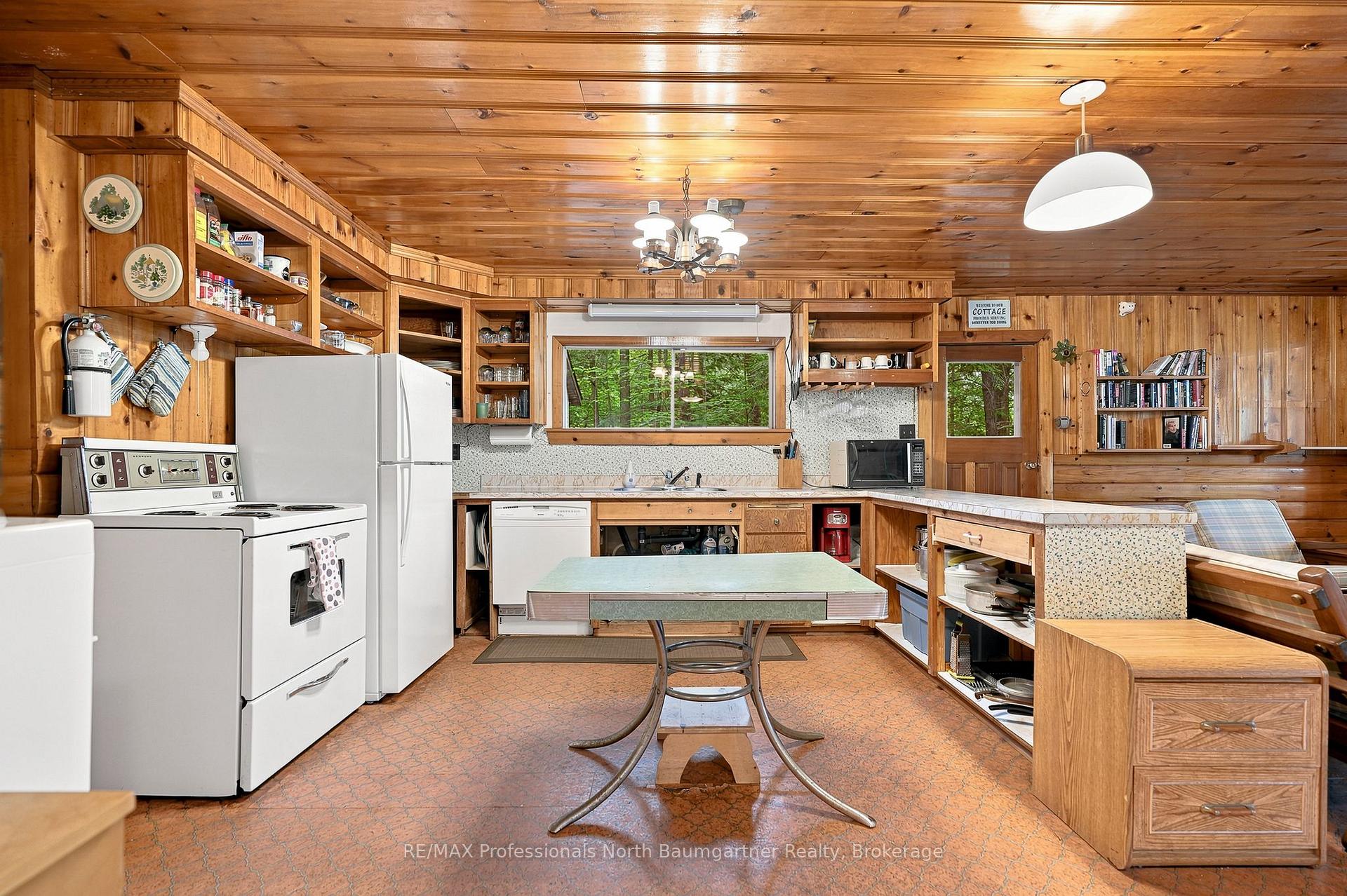 Photo 10 of 1202 Three Brothers Drive, Algonquin Highlands, Stanhope — HOMEH