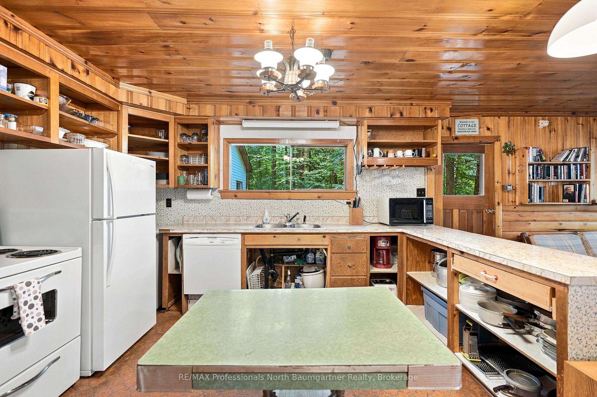 Photo 11 of 1202 Three Brothers Drive, Algonquin Highlands, Stanhope — HOMEH