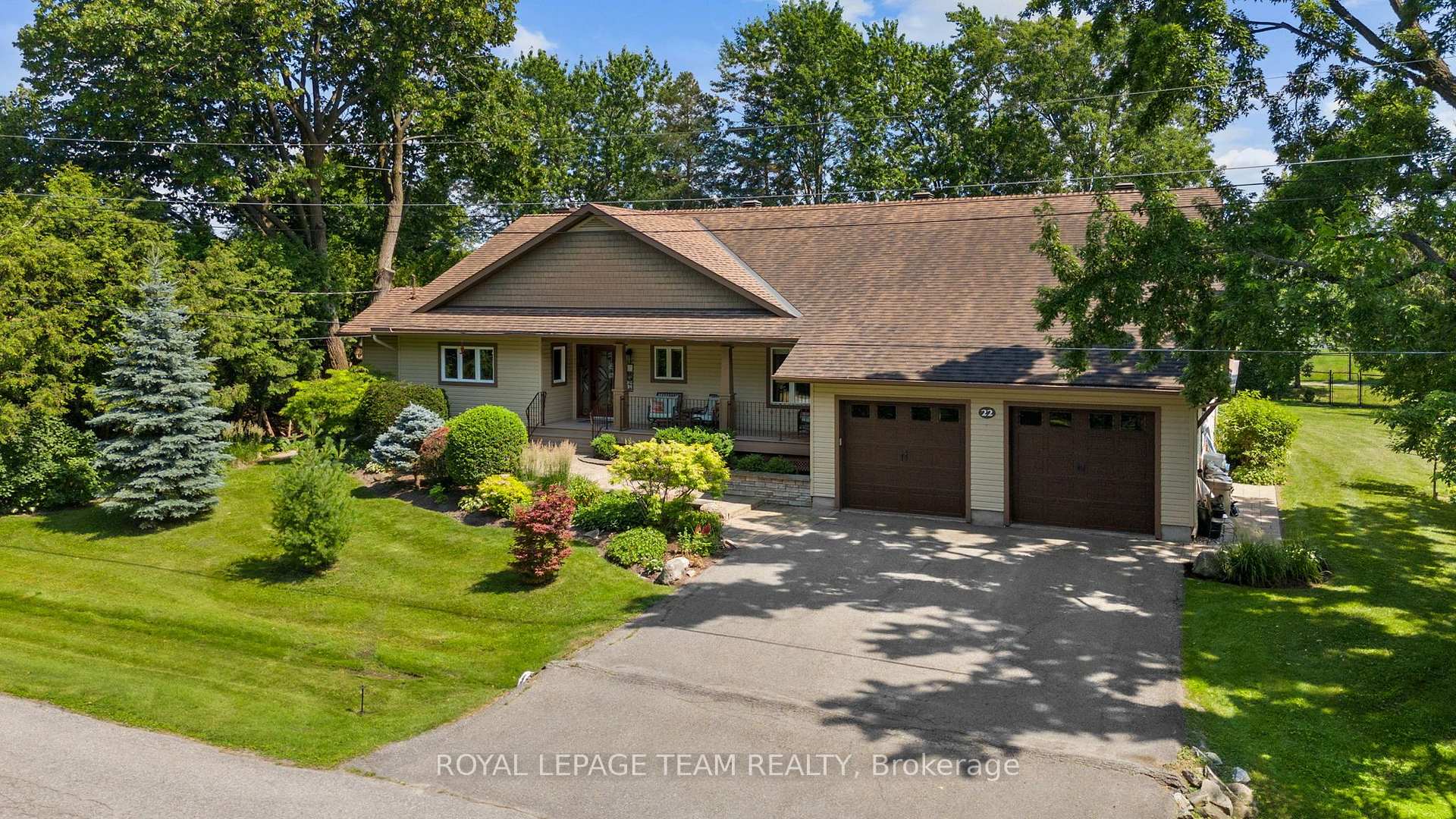 Photo 1 of 22 Honey Gables Drive, Ottawa, Riverside South/Gloucester Glen — HOMEH