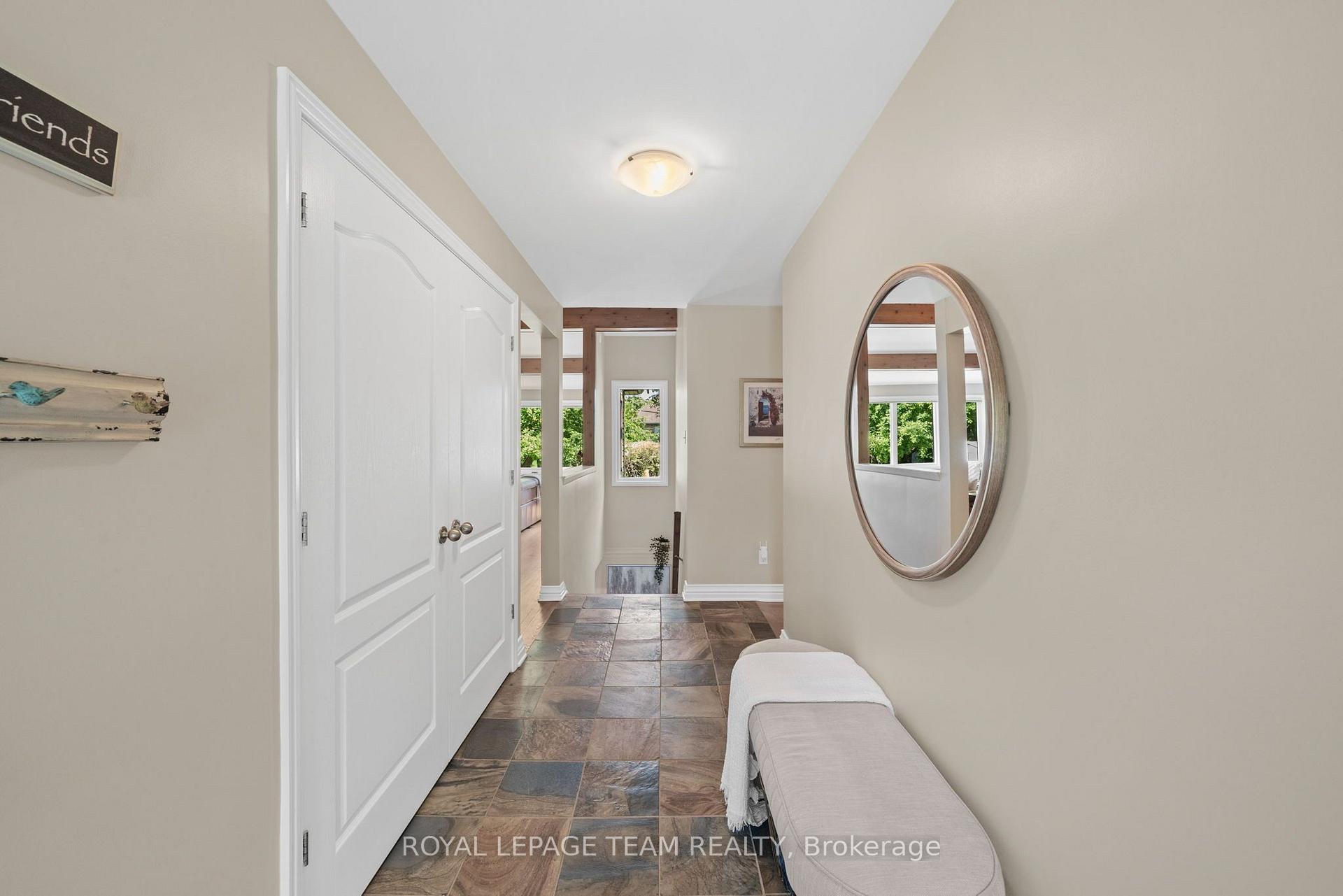 Photo 4 of 22 Honey Gables Drive, Ottawa, Riverside South/Gloucester Glen — HOMEH