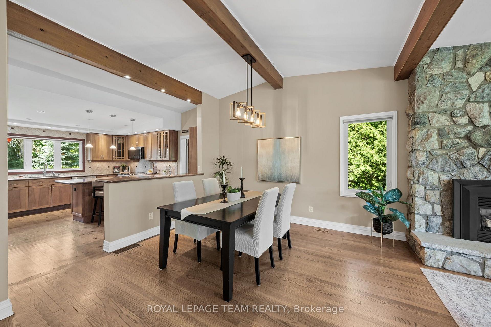 Photo 5 of 22 Honey Gables Drive, Ottawa, Riverside South/Gloucester Glen — HOMEH