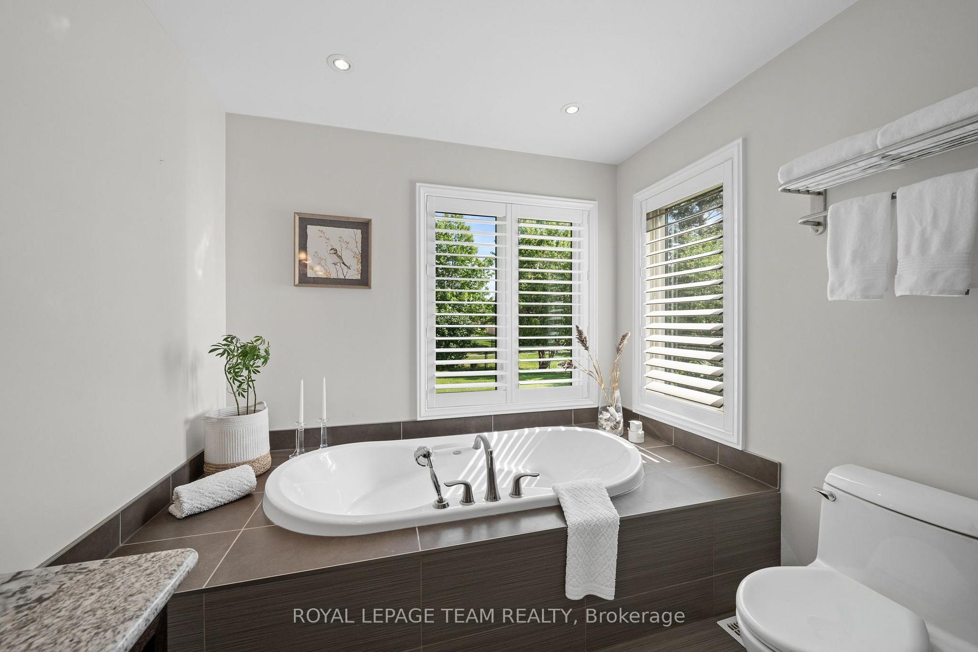 Photo 30 of 22 Honey Gables Drive, Ottawa, Riverside South/Gloucester Glen — HOMEH