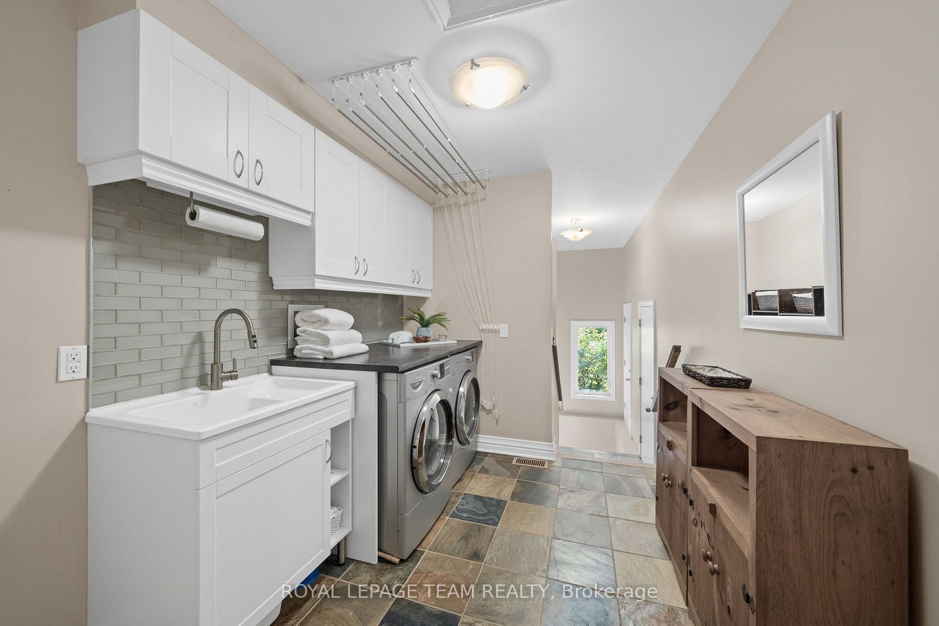 Photo 32 of 22 Honey Gables Drive, Ottawa, Riverside South/Gloucester Glen — HOMEH