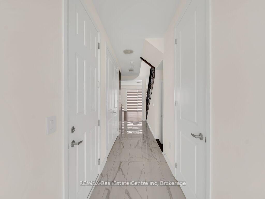 Photo 3 of 312 Bismark Drive, Cambridge, Blair Road — HOMEH