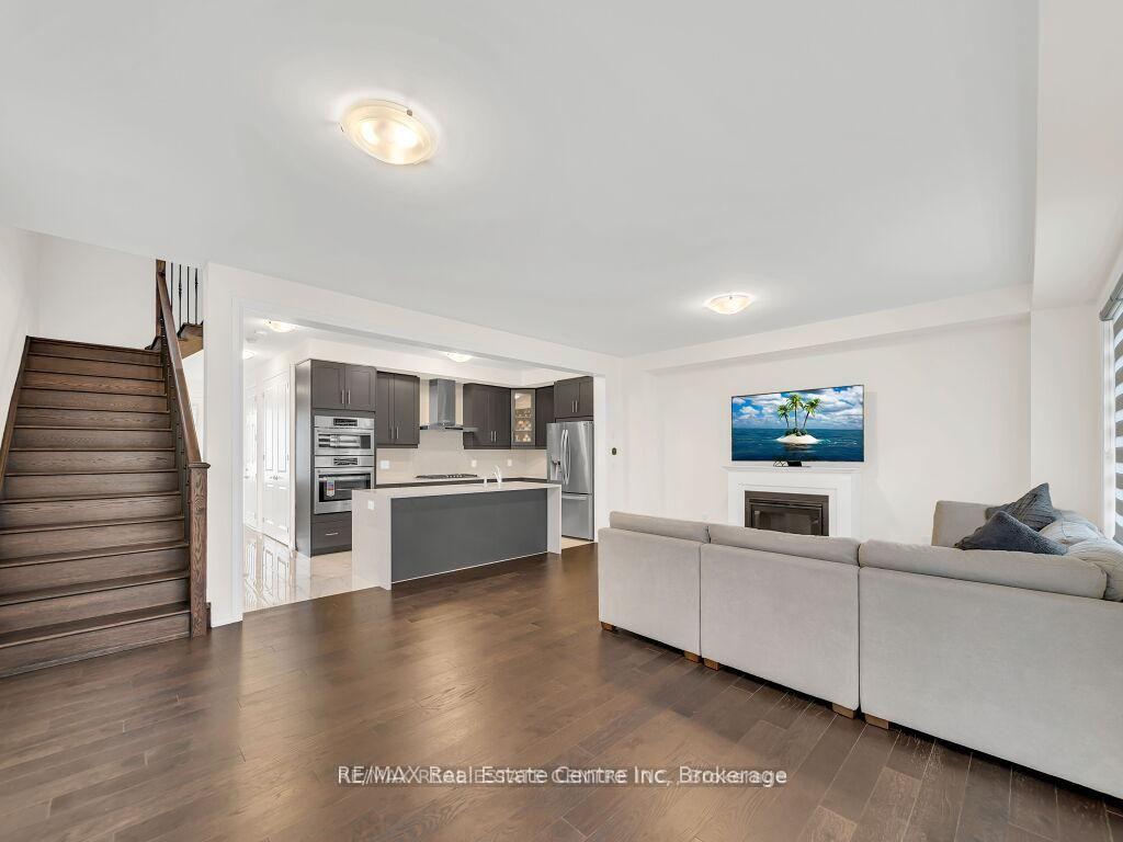 Photo 4 of 312 Bismark Drive, Cambridge, Blair Road — HOMEH