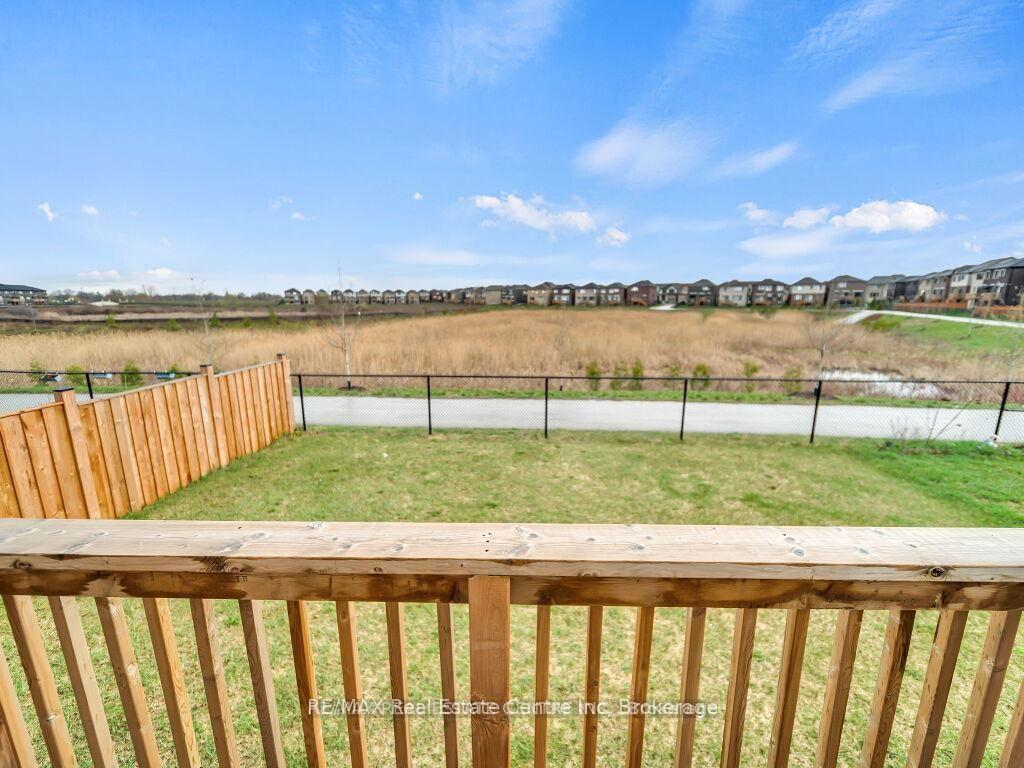 Photo 21 of 312 Bismark Drive, Cambridge, Blair Road — HOMEH