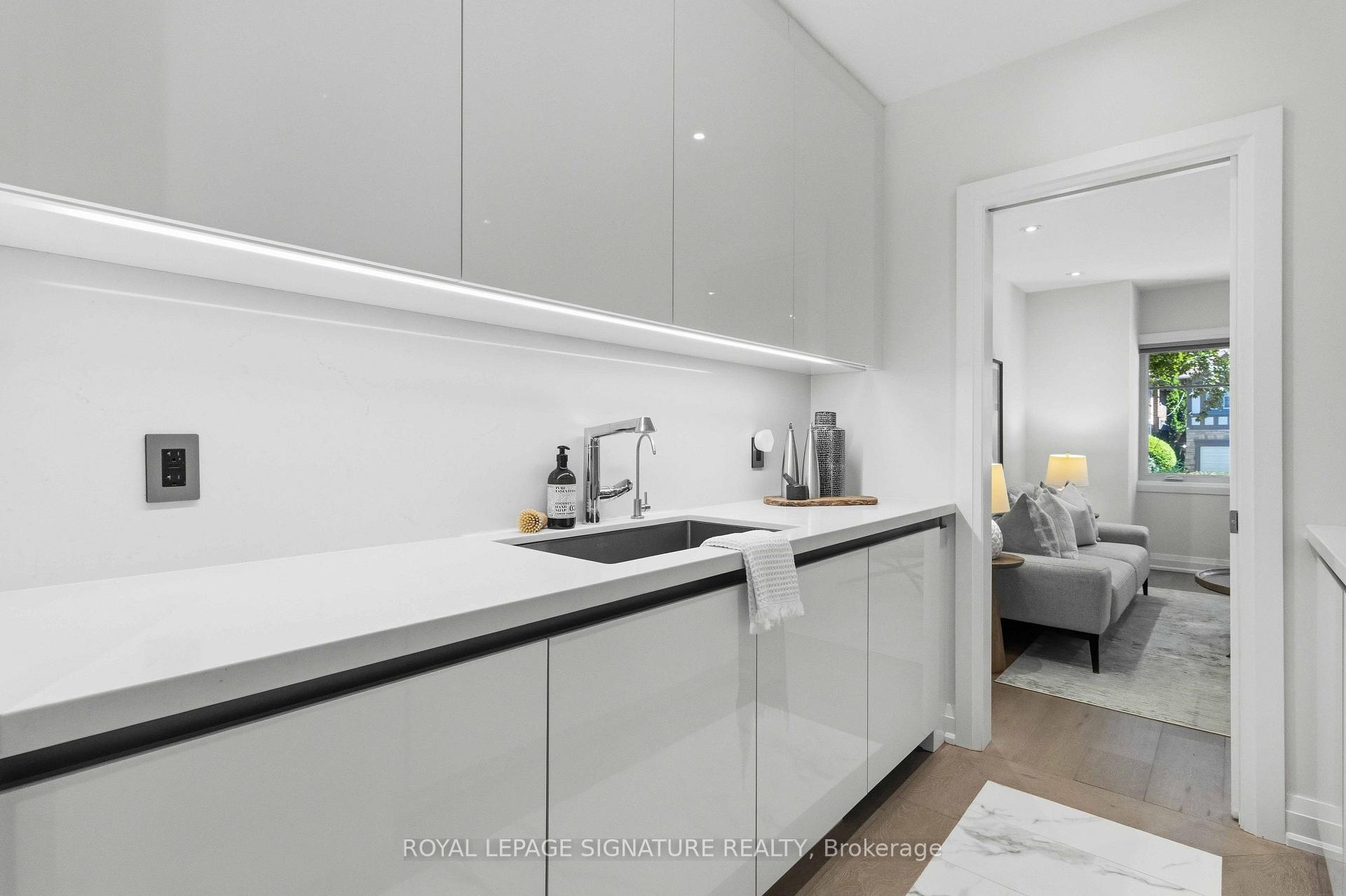Photo 9 of 204 Richview Avenue, Toronto, Forest Hill South — HOMEH