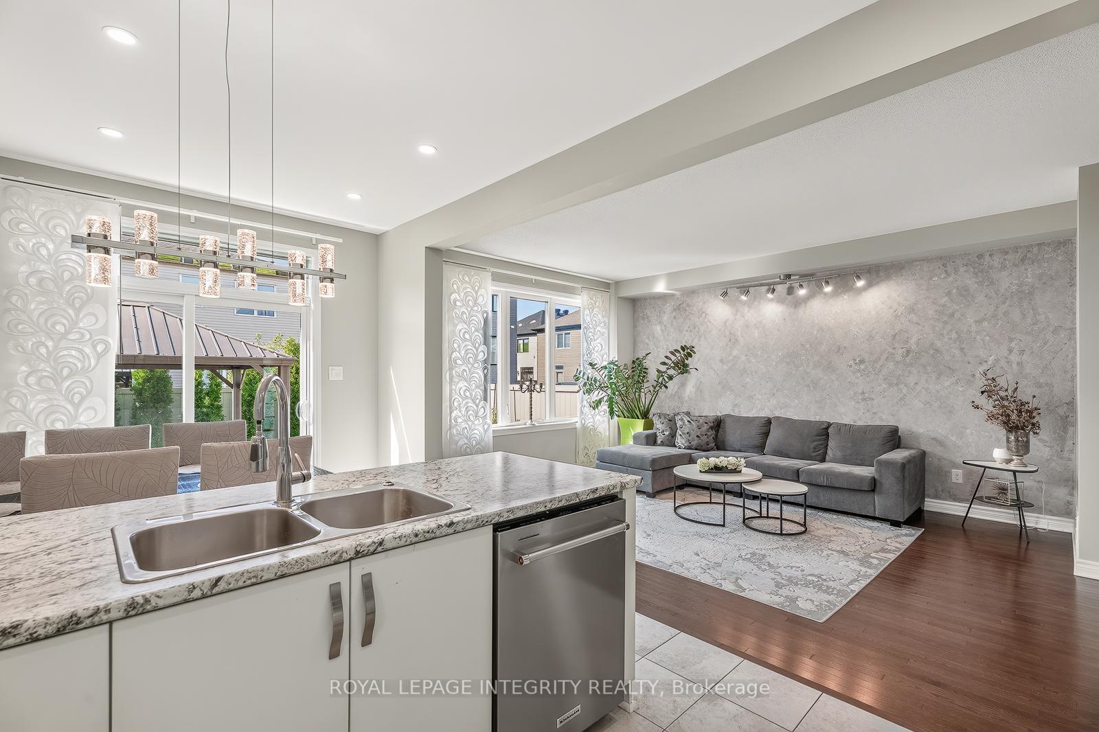 Photo 15 of 96 Russet Terrace, Ottawa, Barrhaven - Half Moon Bay — HOMEH