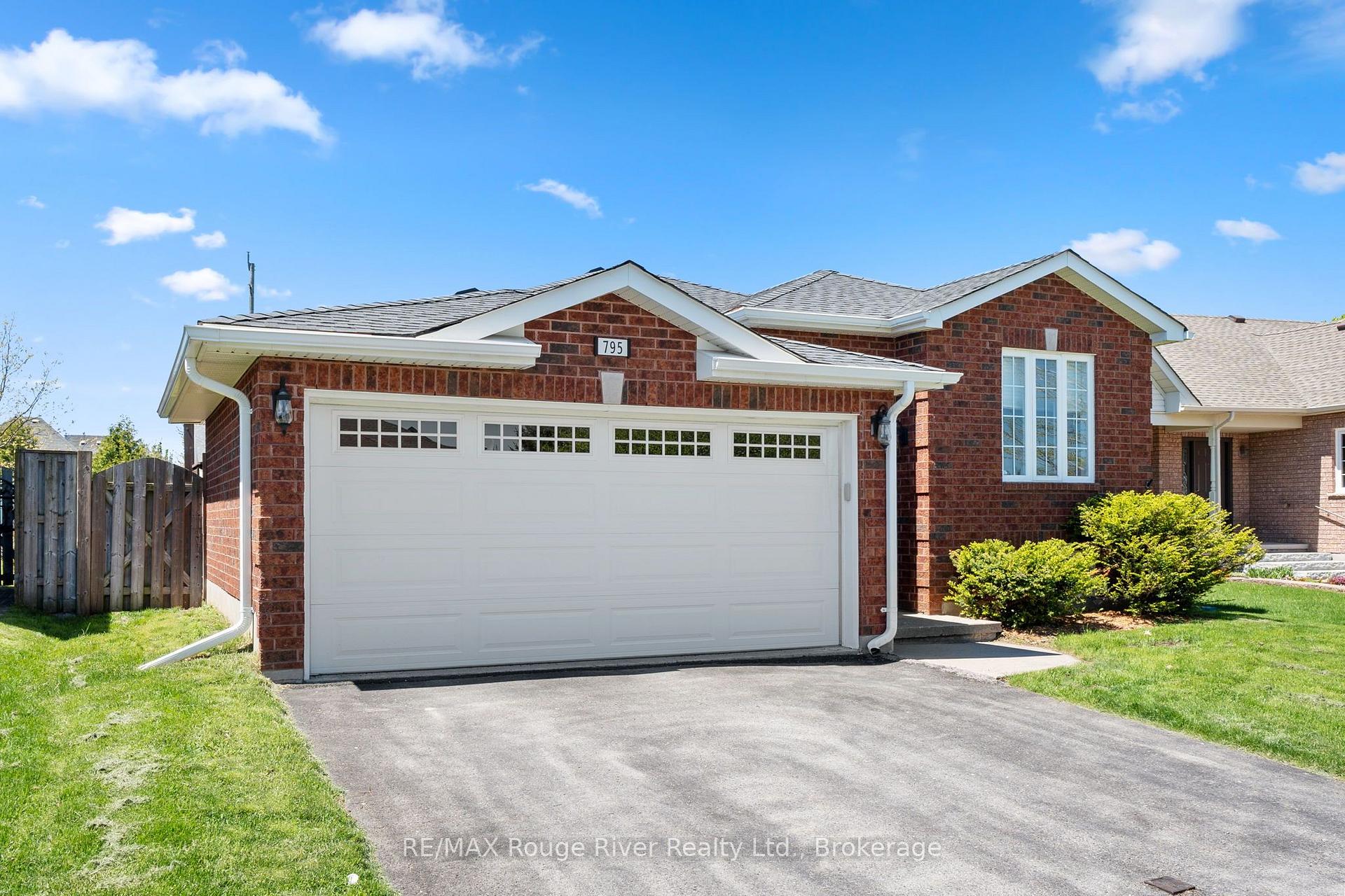 Photo 2 of 795 Munson Crescent, Cobourg — HOMEH