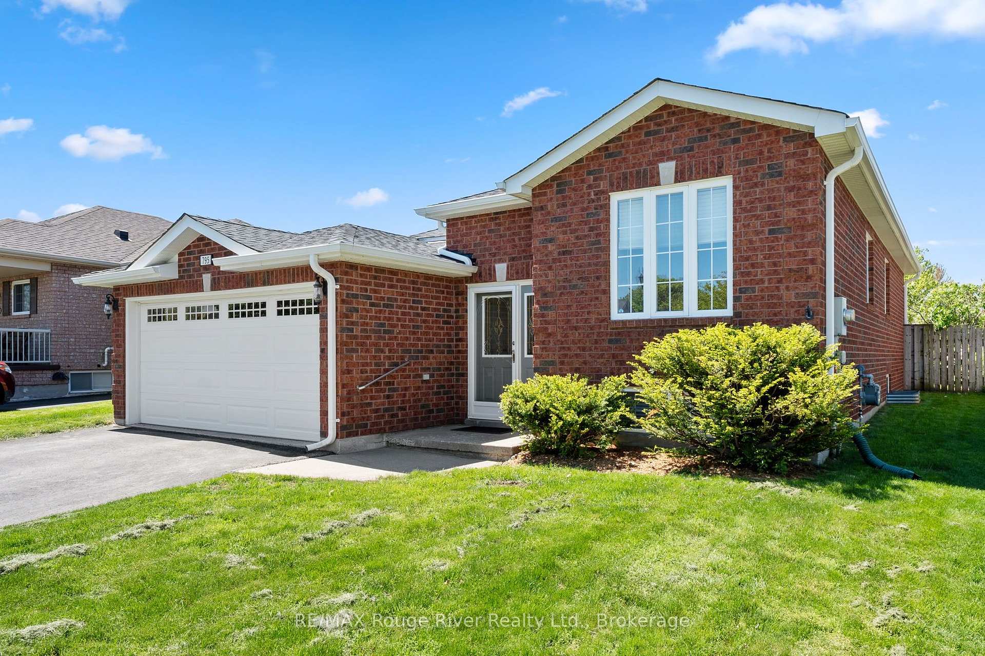 Photo 3 of 795 Munson Crescent, Cobourg — HOMEH