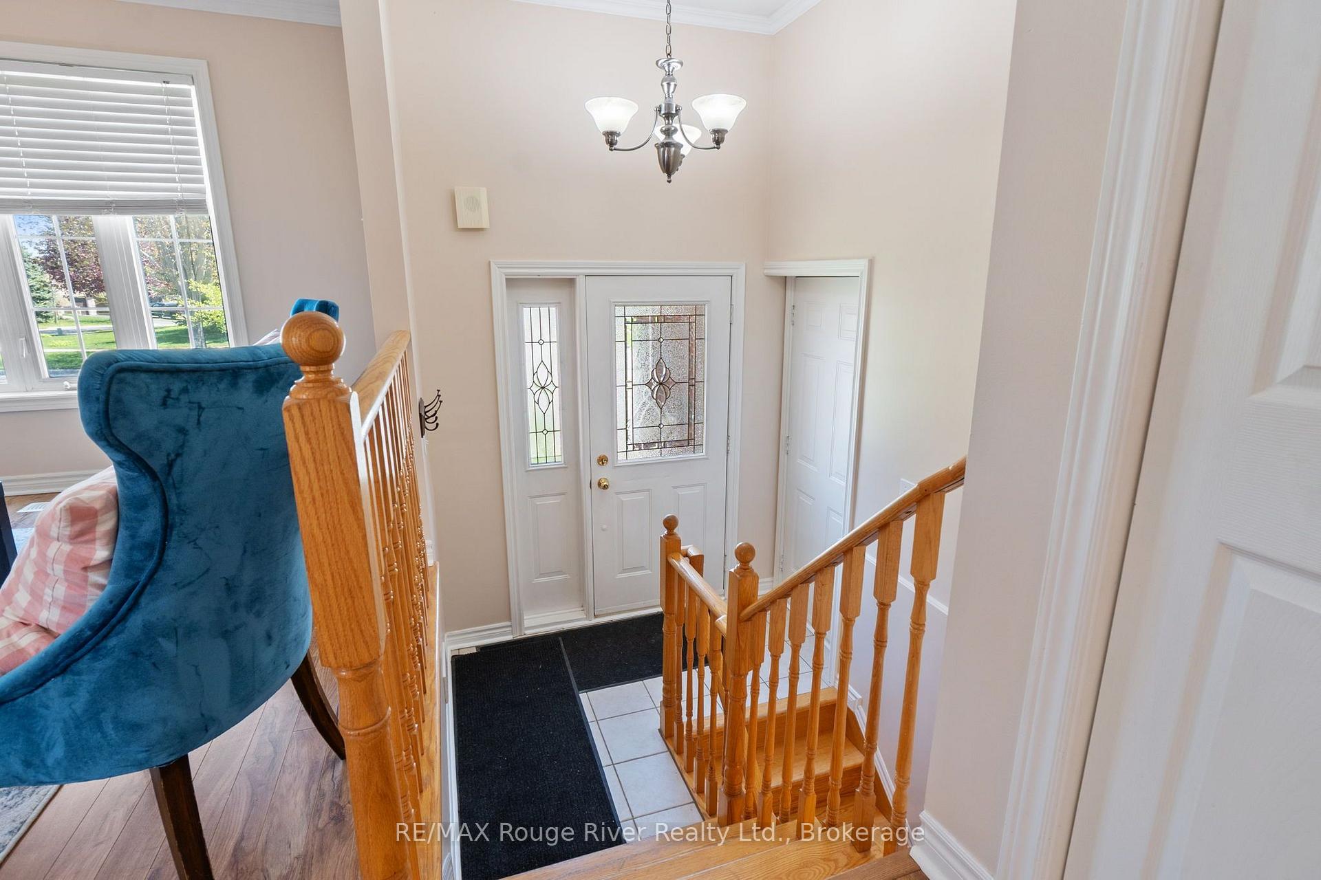 Photo 4 of 795 Munson Crescent, Cobourg — HOMEH