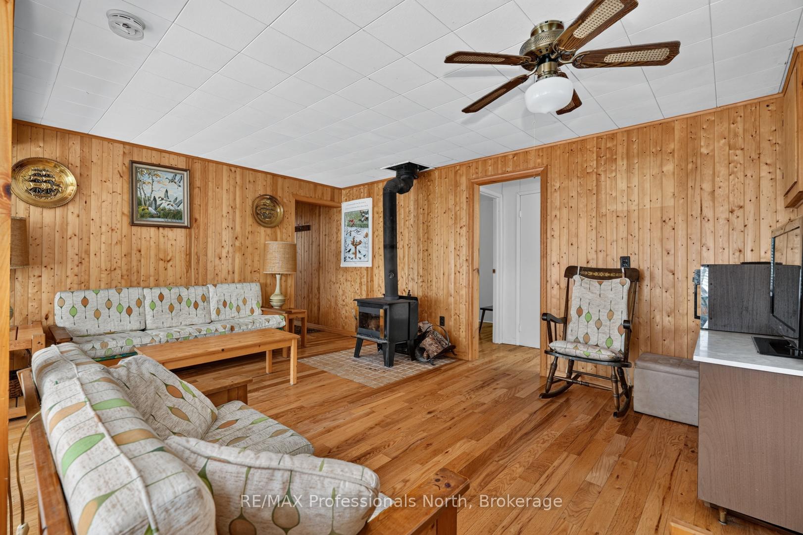Photo 10 of 1032 Gazebo Lane, Minden Hills, Lutterworth — HOMEH