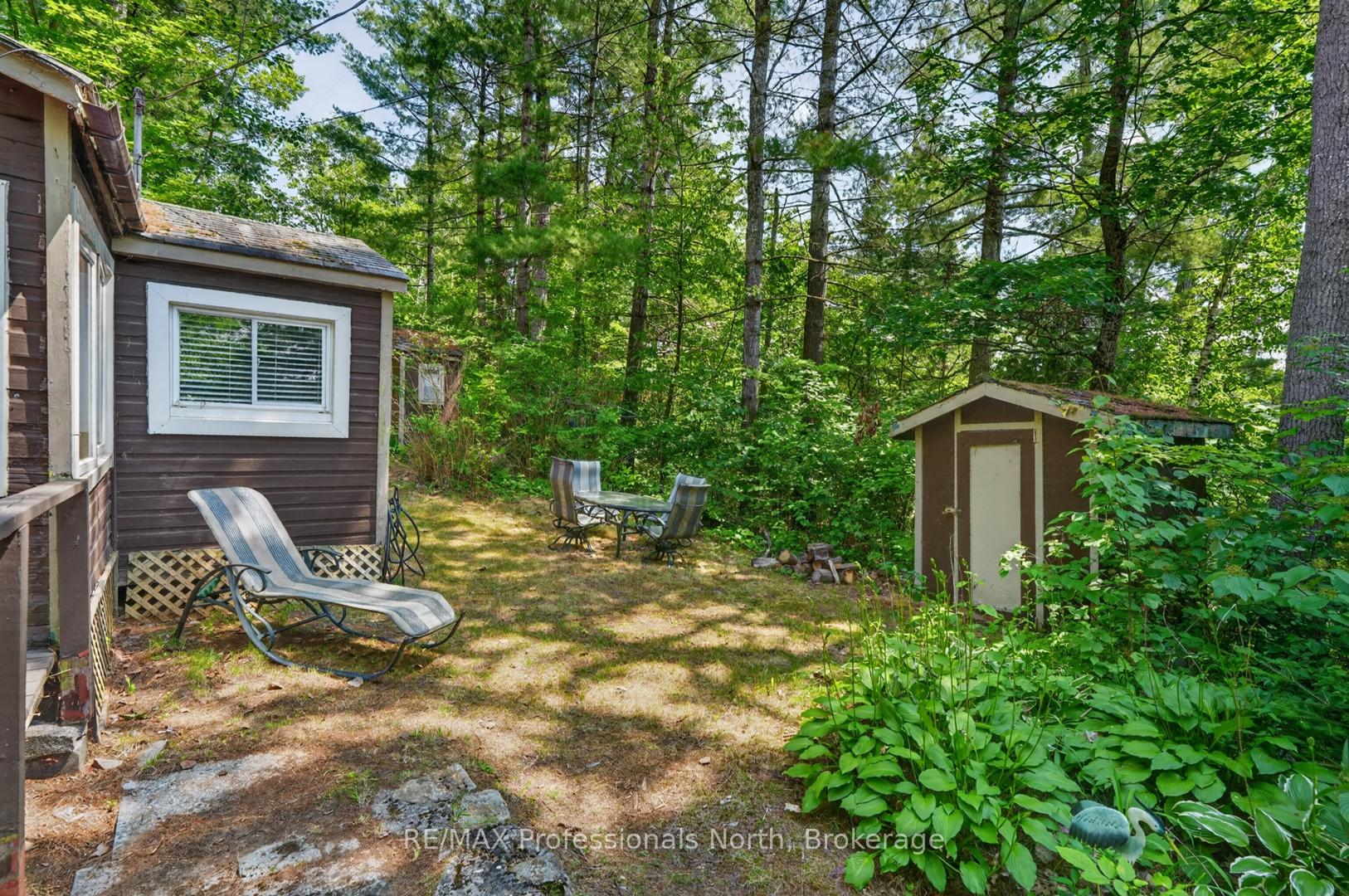 Photo 24 of 1032 Gazebo Lane, Minden Hills, Lutterworth — HOMEH