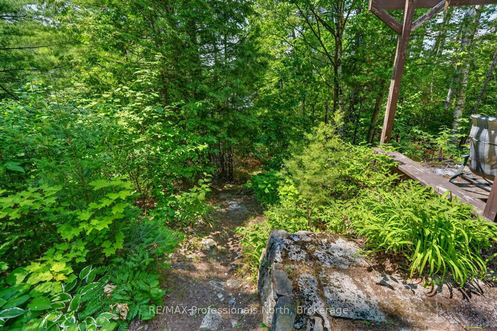 Photo 30 of 1032 Gazebo Lane, Minden Hills, Lutterworth — HOMEH