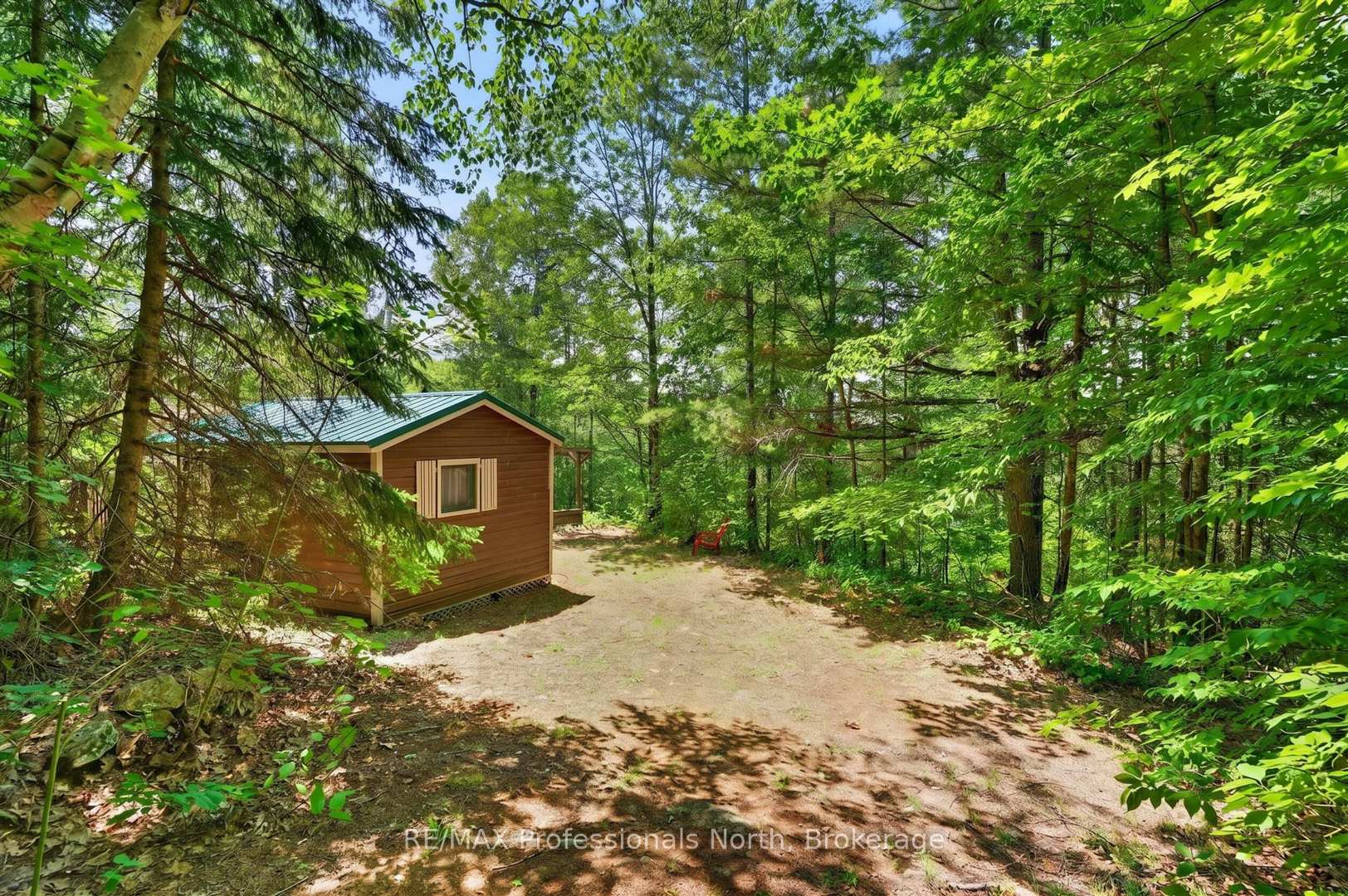 Photo 39 of 1032 Gazebo Lane, Minden Hills, Lutterworth — HOMEH