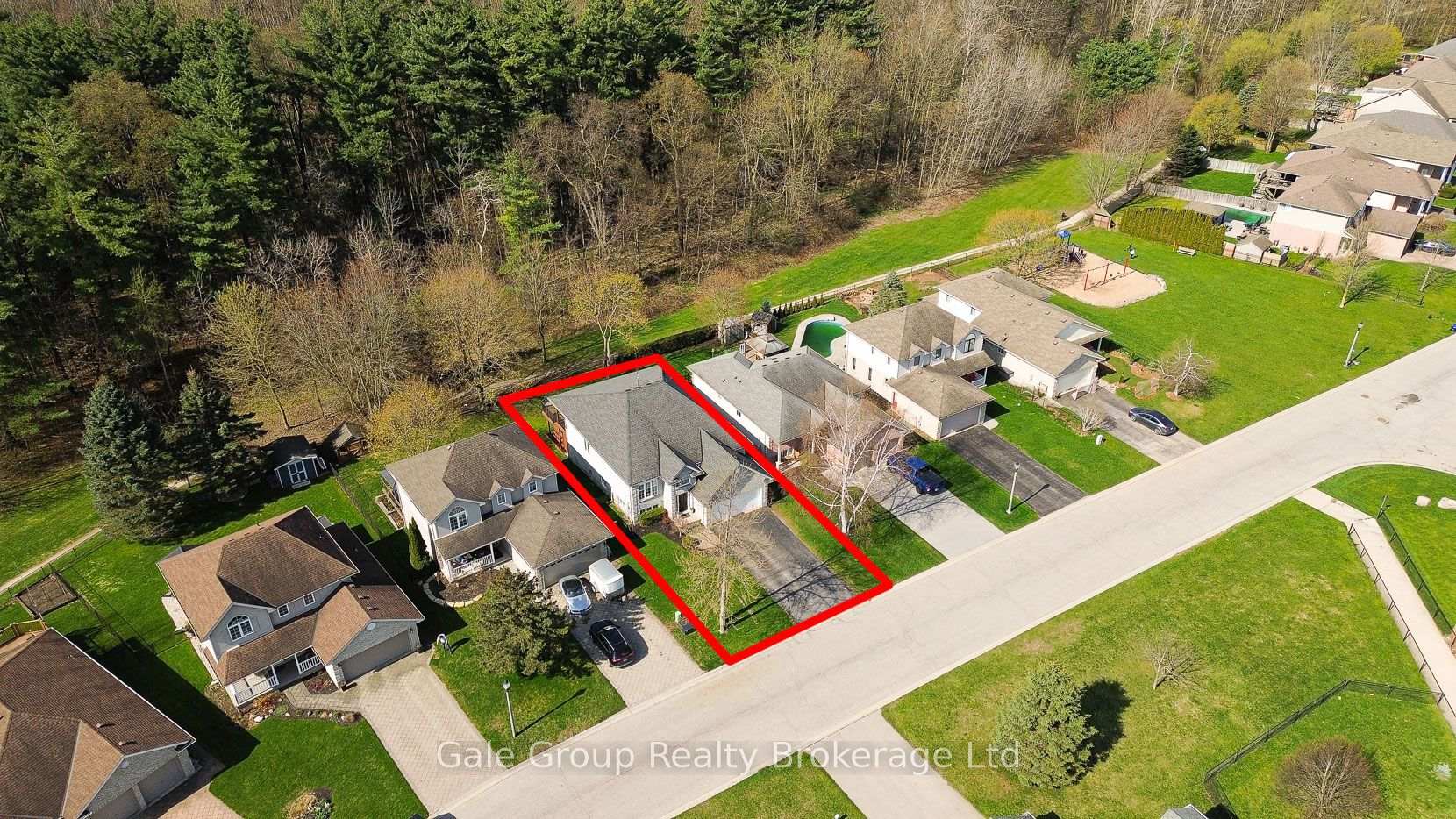 Photo 4 of 89 Woodvale Drive, Thames Centre, Dorchester — HOMEH